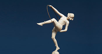 Online Auction 1228 - Scent of Women 100 Art Deco female ivory figures