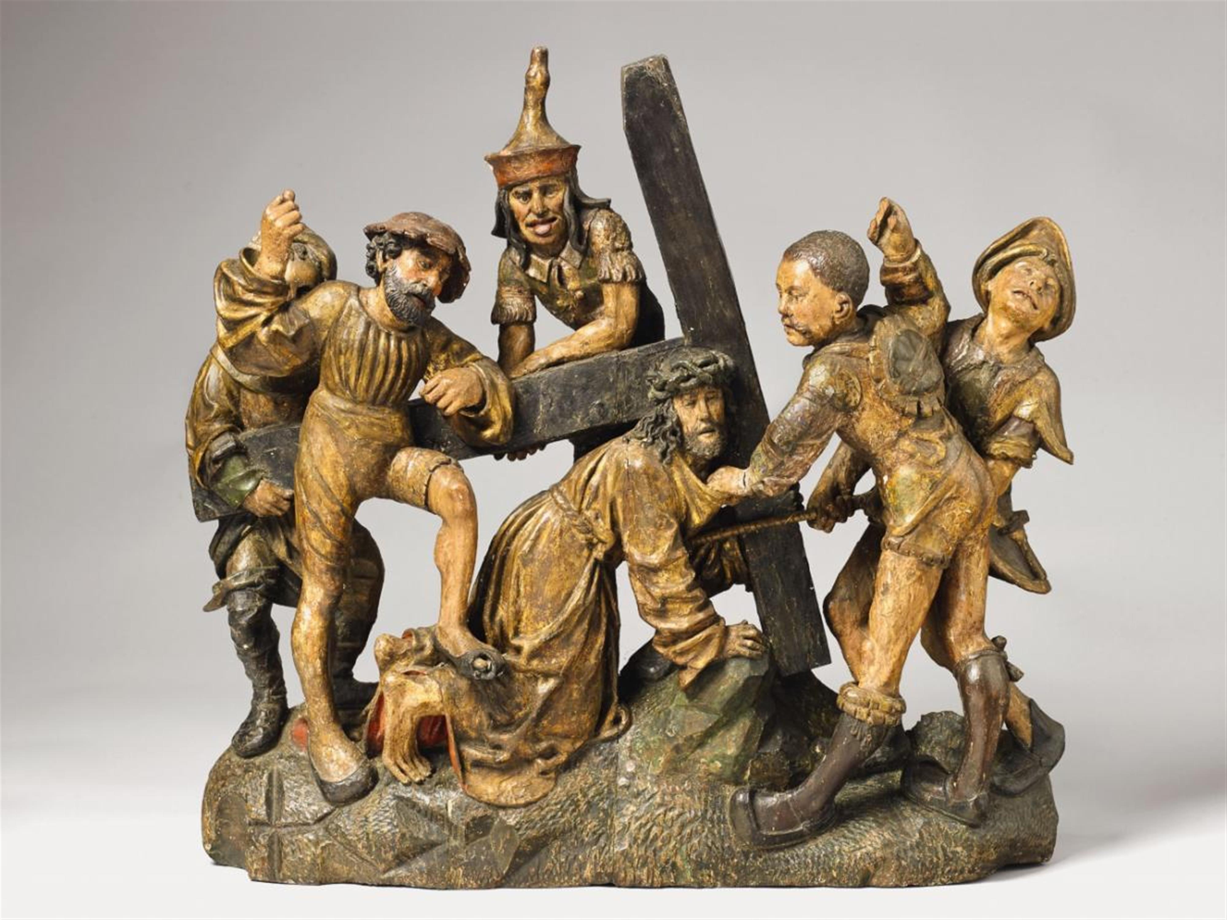 A FLEMISH WOOD RELIEF OF CHRIST BEARING THE CROSS, CIRCA 1520/30. - image-1