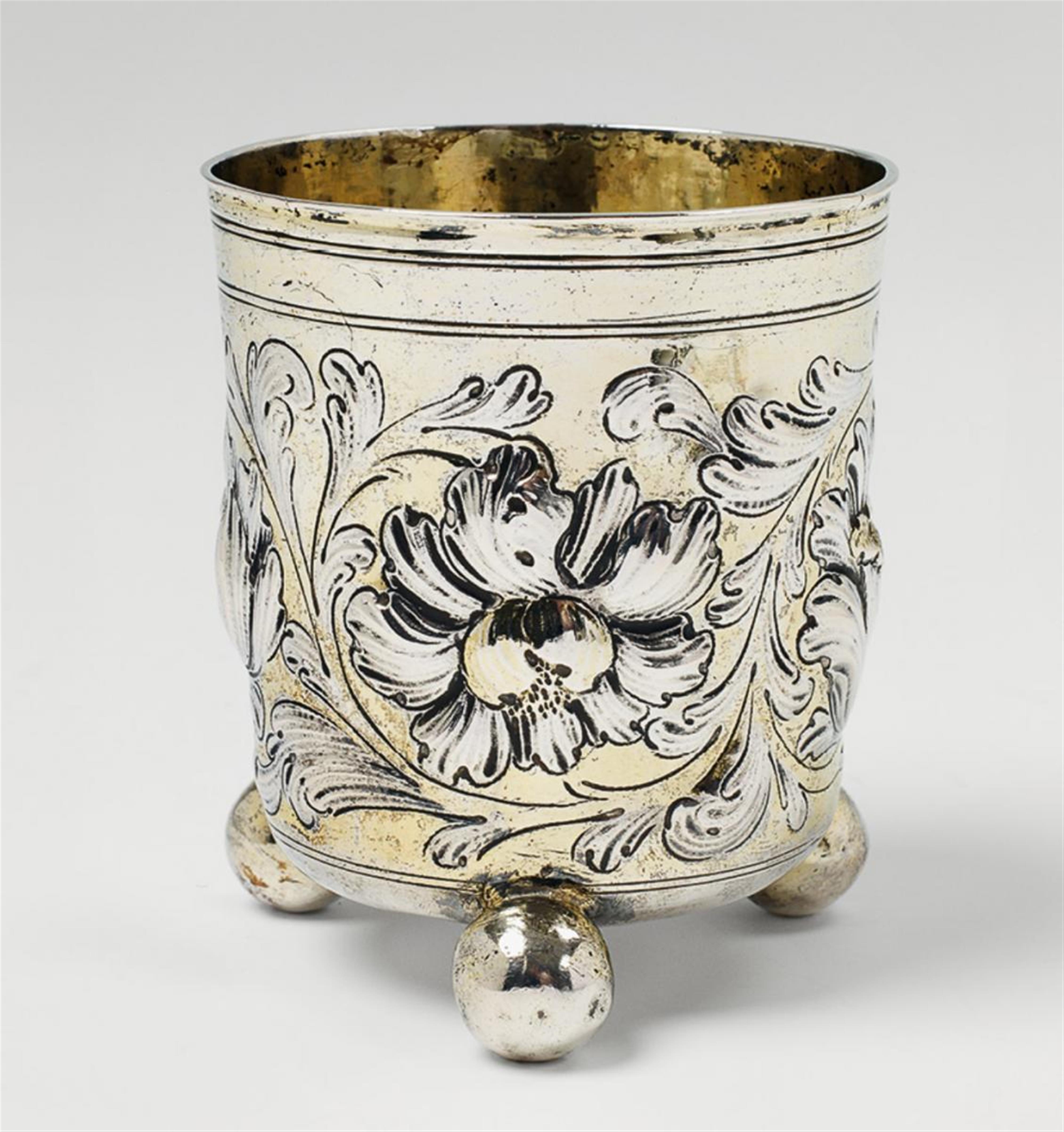 A Nuremberg silver partially gilt beaker. Marks of Johann Höfler, 1674 - 81. - image-1