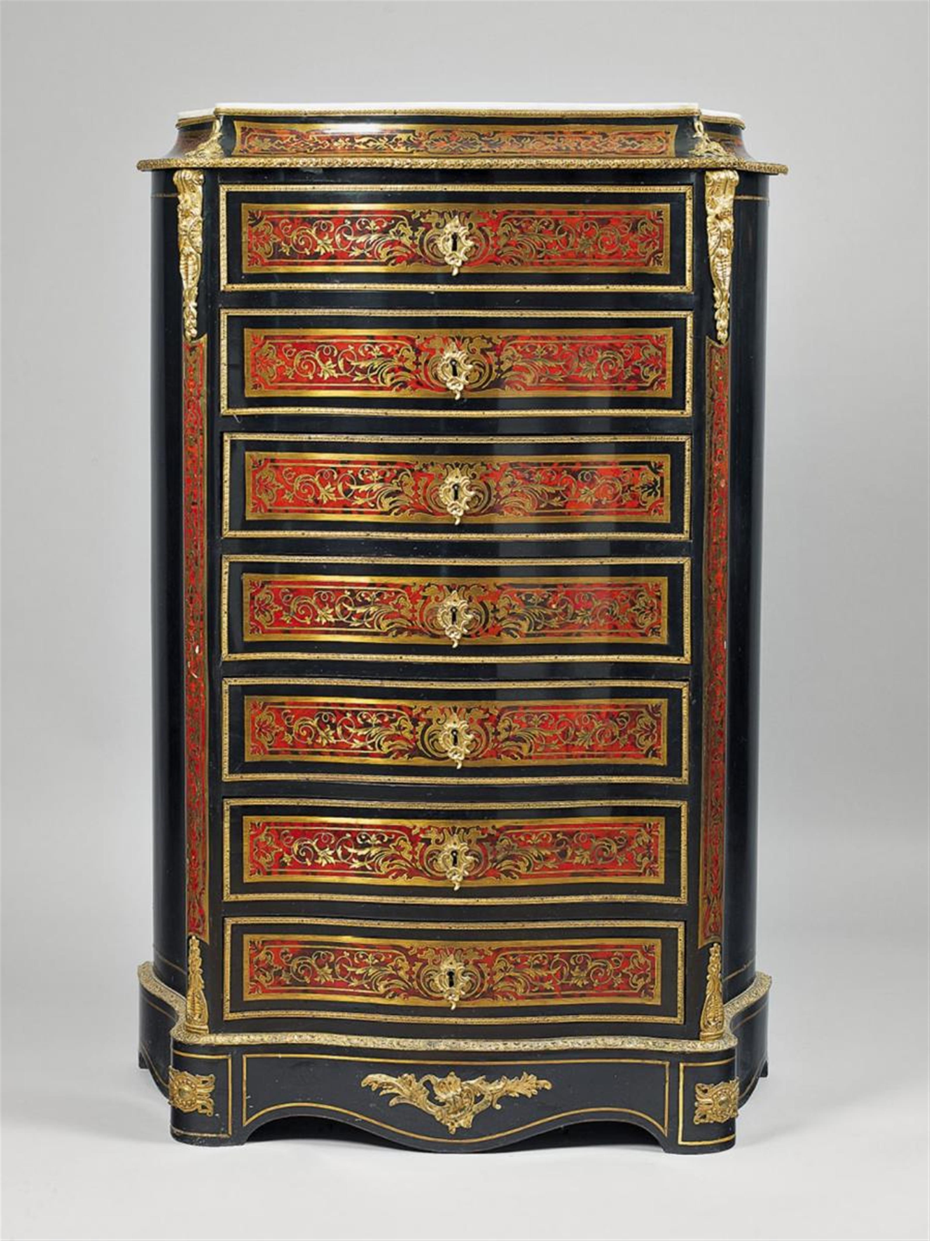 A French Louis XIV style chest of drawers - image-1