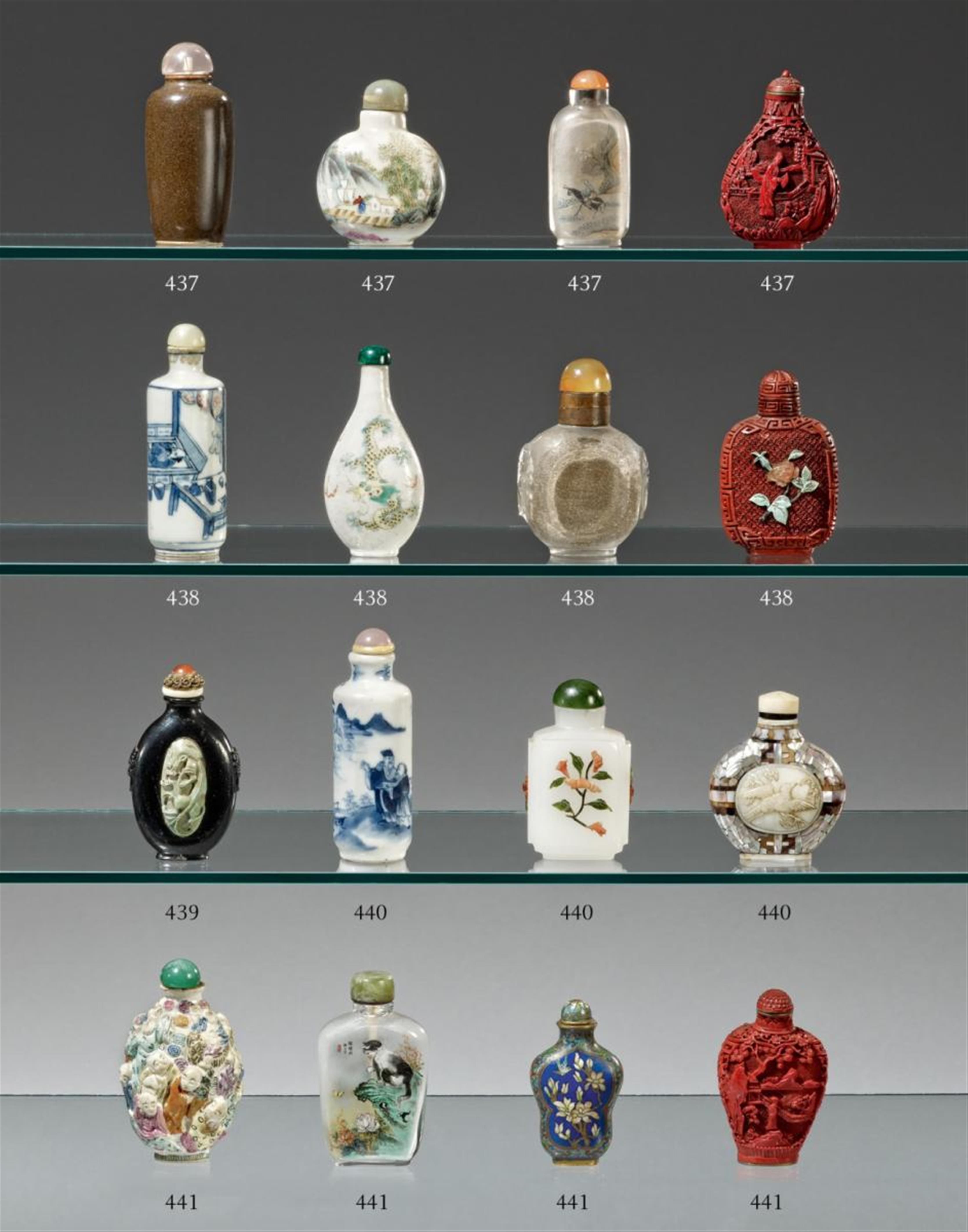 Four snuff bottles - image-1