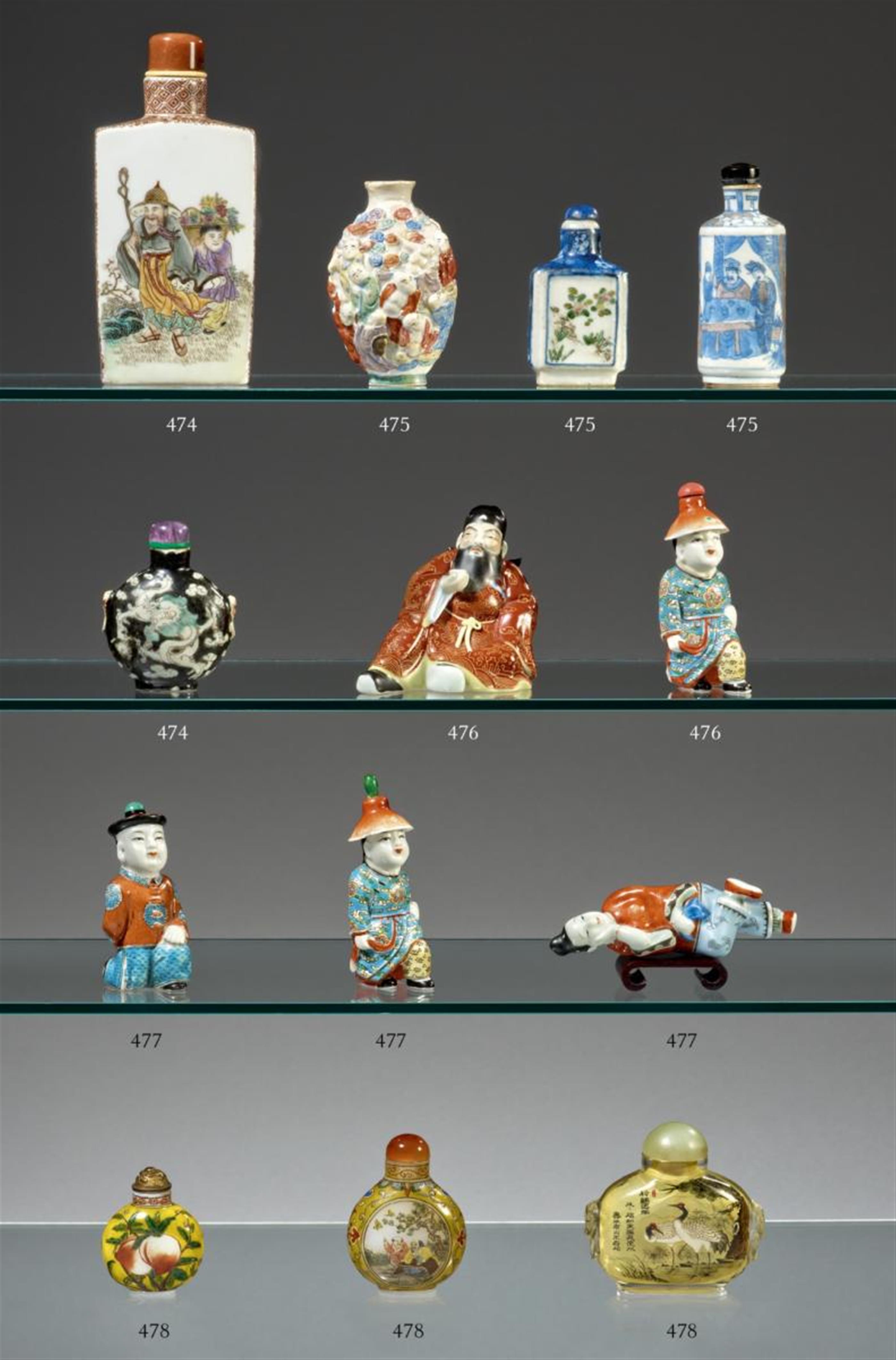 Two porcelain snuff bottles. 19th/20th century - image-1