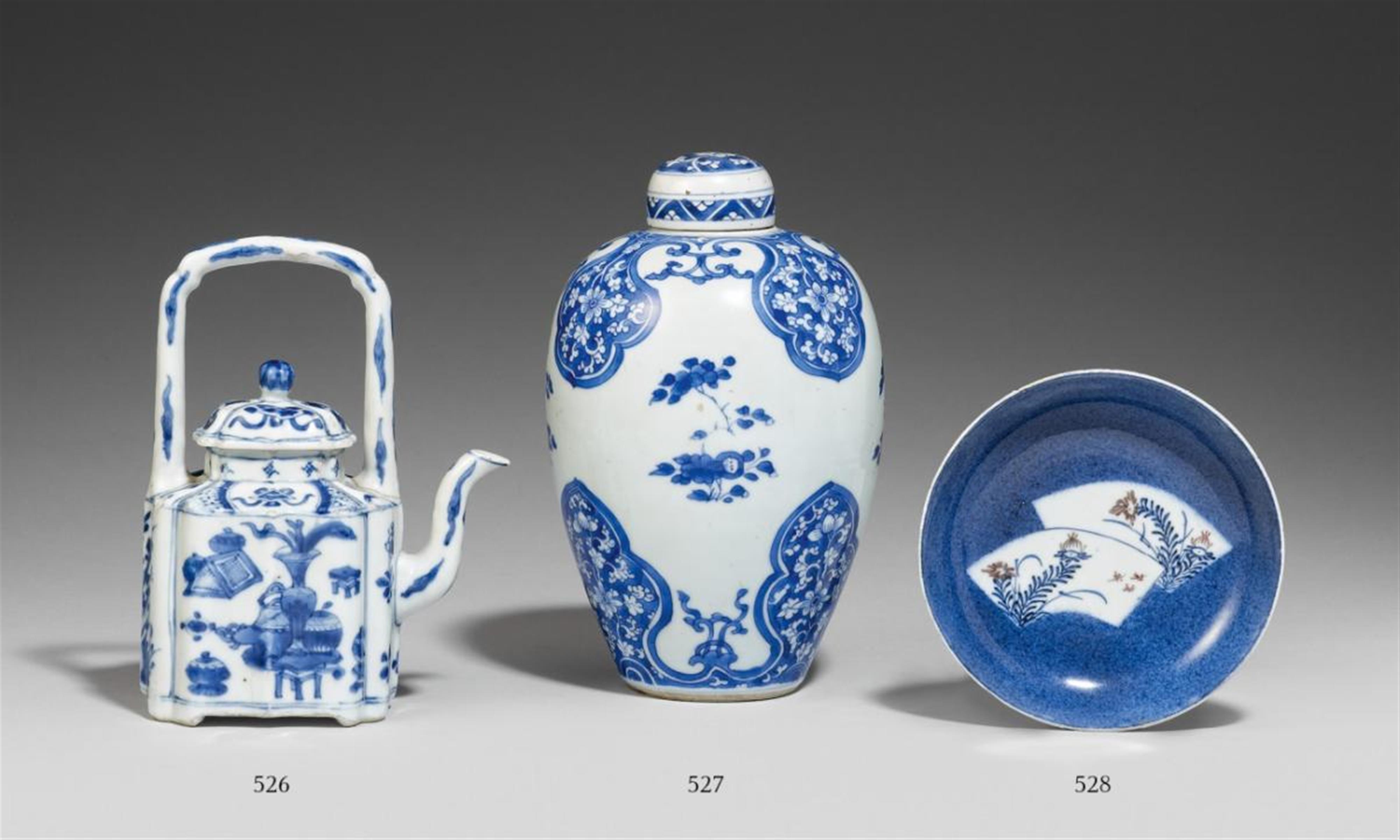 A rectangular blue and white teapot and cover. Kangxi period (1662-1722) - image-1