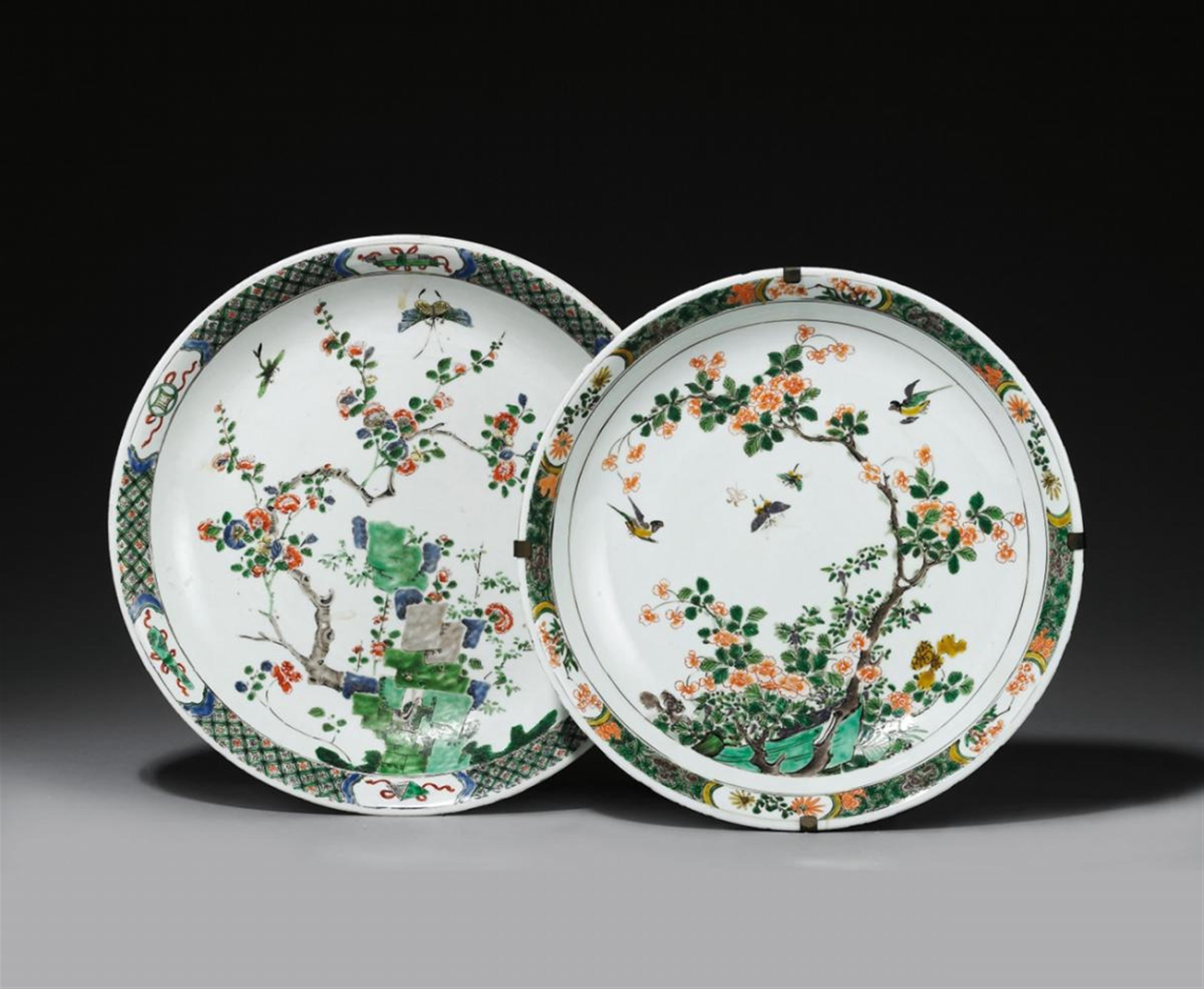 Zwei Famille verte-Schalen. Kangxi-Periode (1662-1722) - image-1