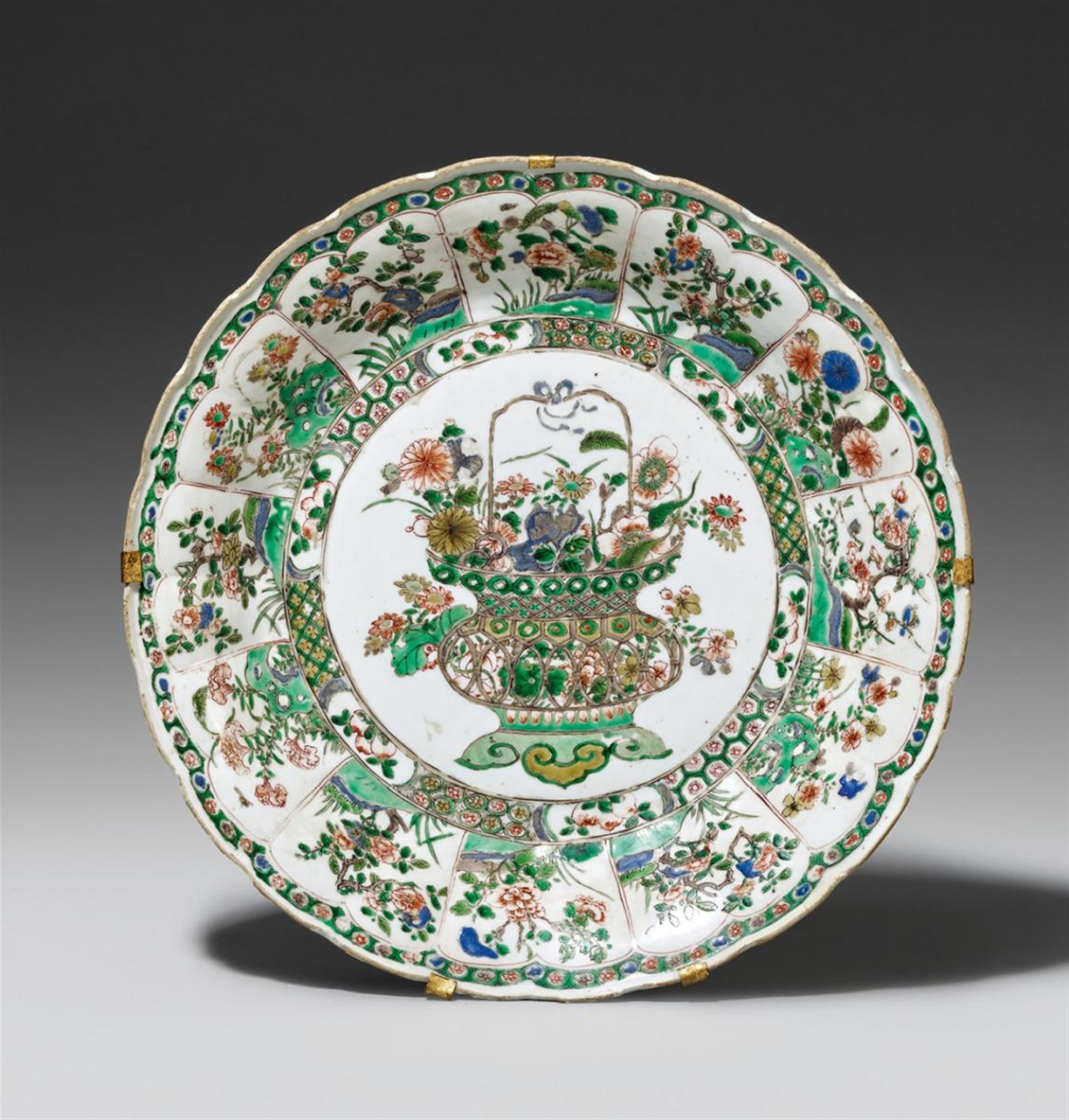 Famille verte-Schale. Kangxi-Periode (1662-1722) - image-1