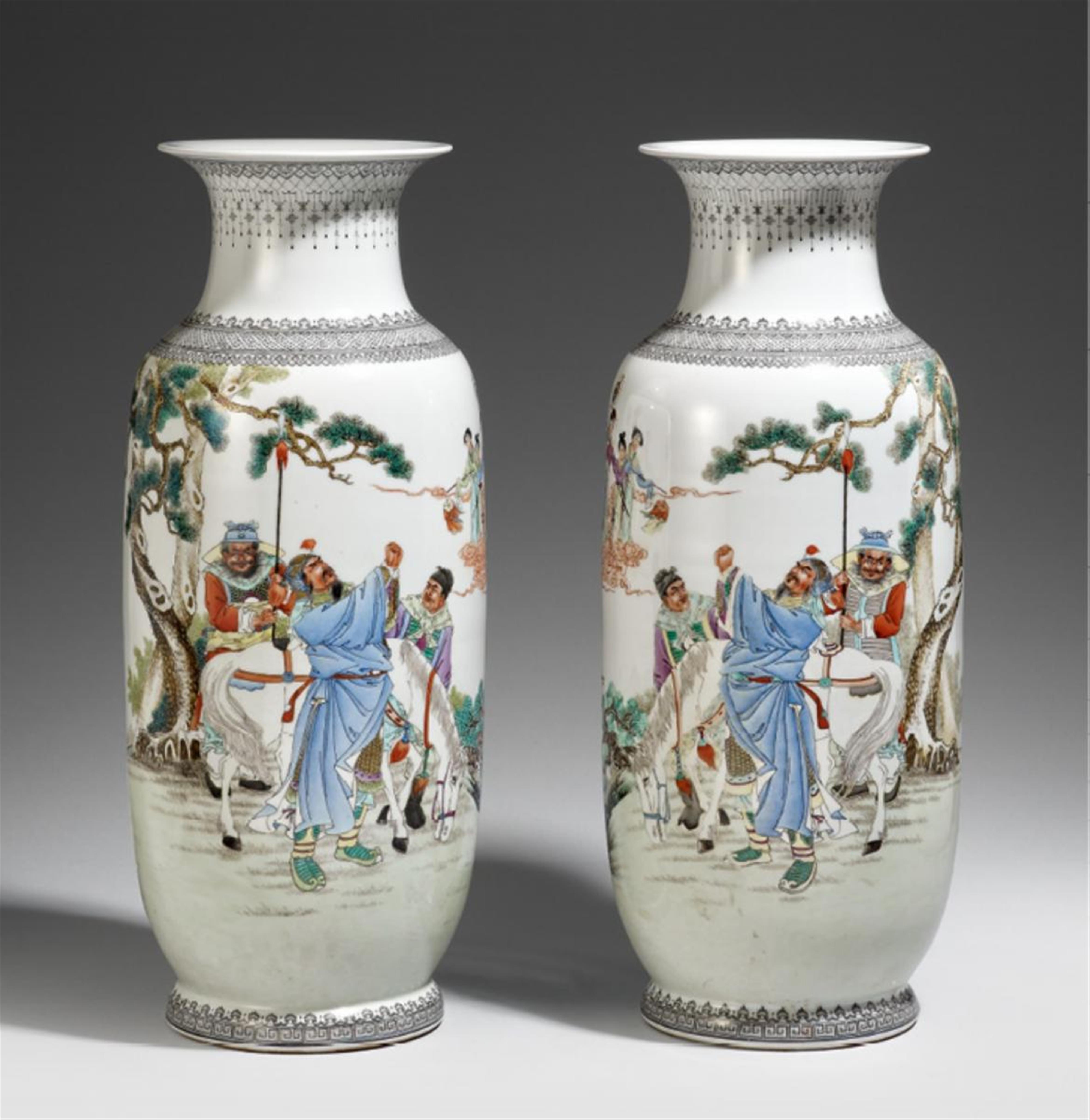 A pair of famille rose vases. 20th century - image-1