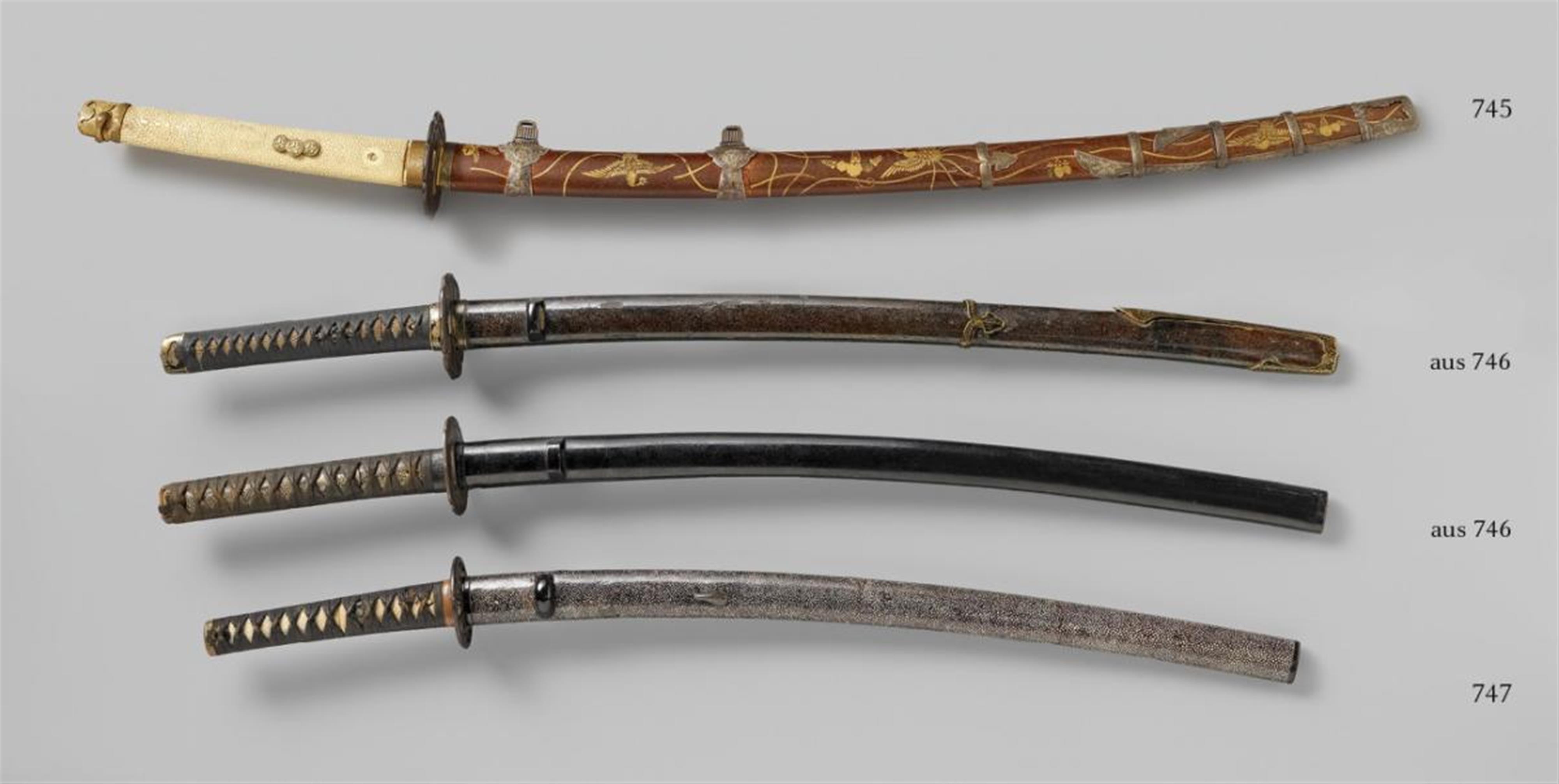 A katana, a wakizashi and two shirasaya (one with tsunagi). 19th - image-1