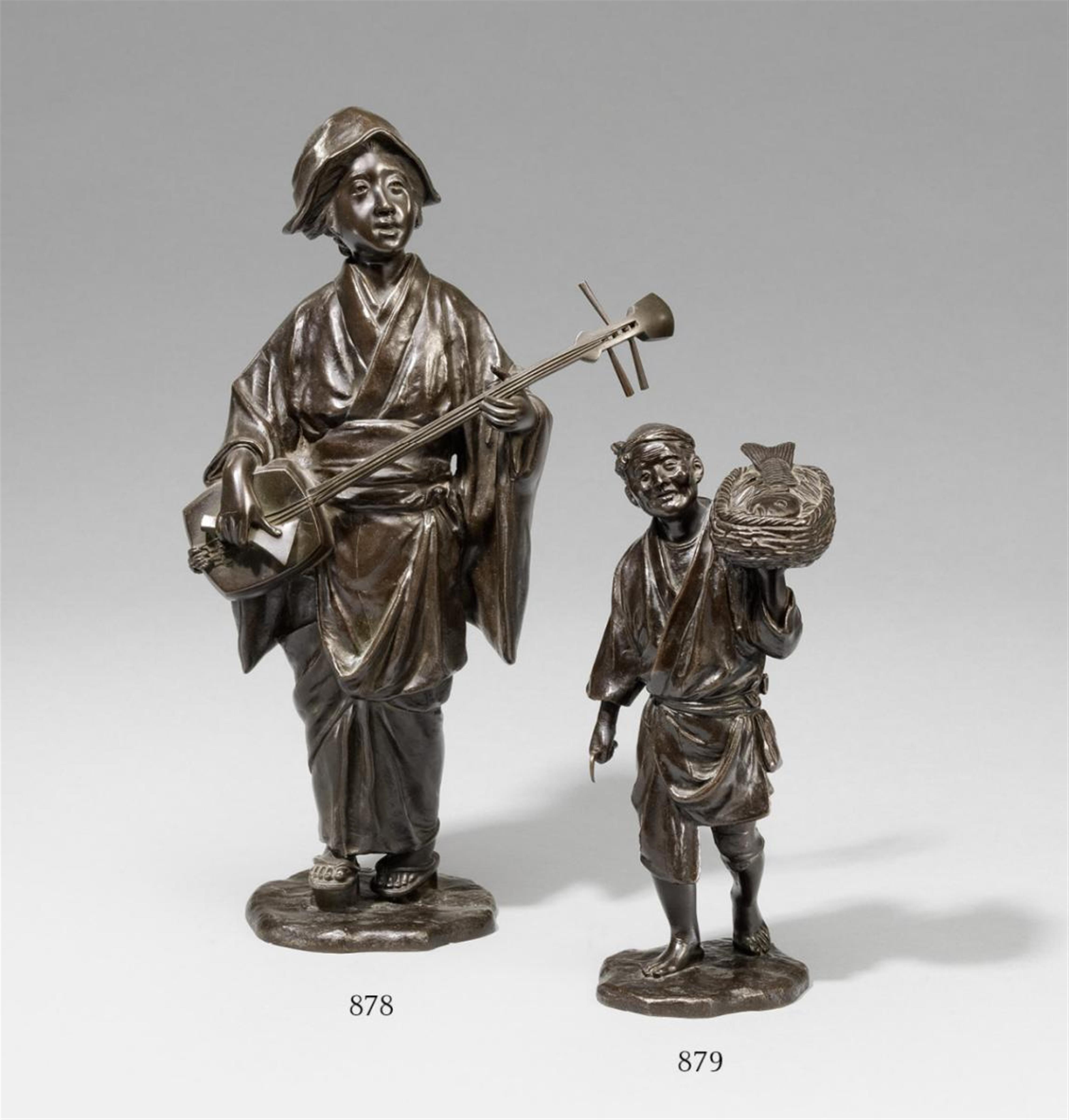 A bronze okimono of a street musician. Late 19th century - image-1