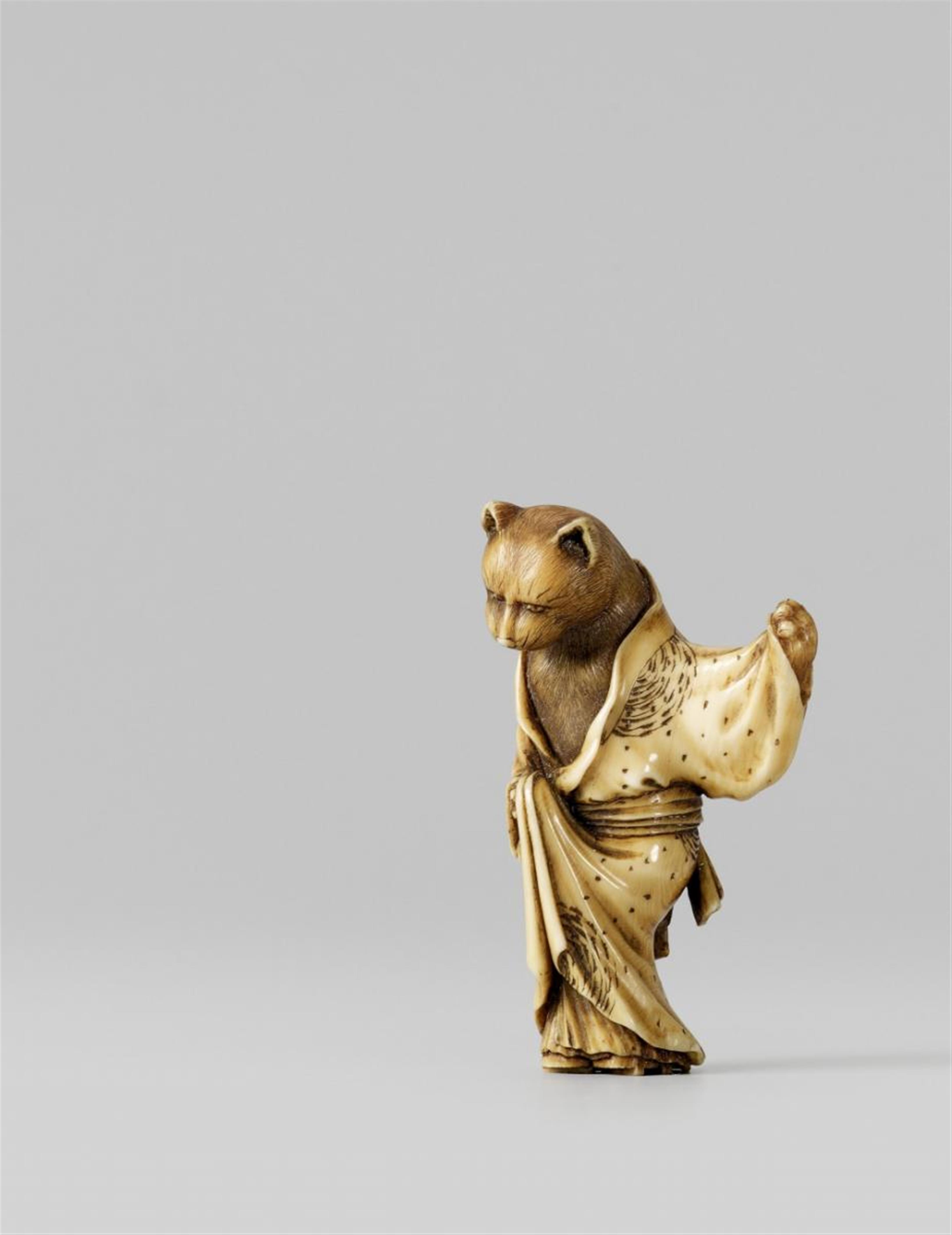 A Tokyo school ivory netsuke of a cat. Late 19th century - image-1