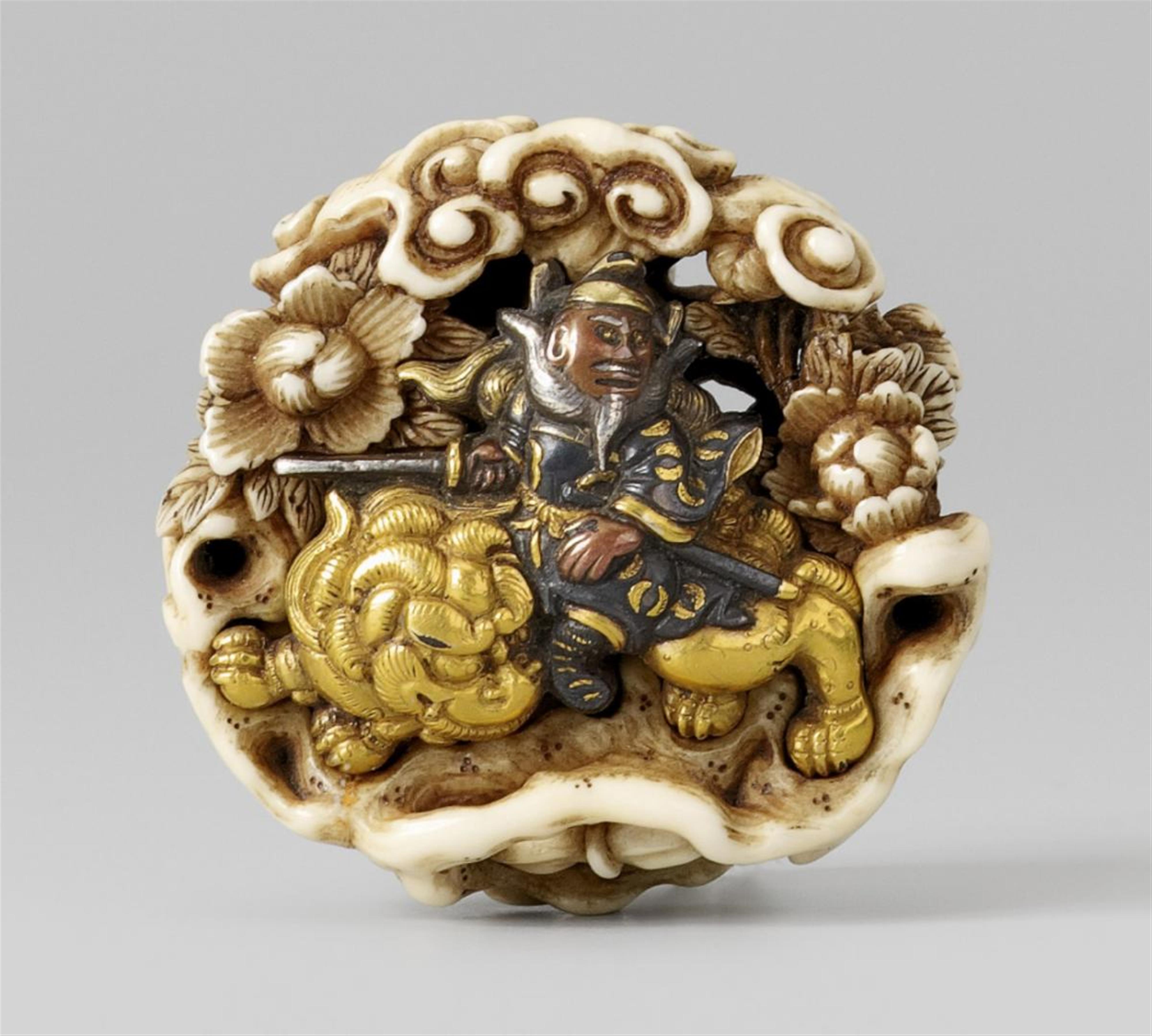 A fine mixed metal metal and ivory ryûsa manjû of Shôki, by Mitsunori. First half 19th century - image-1