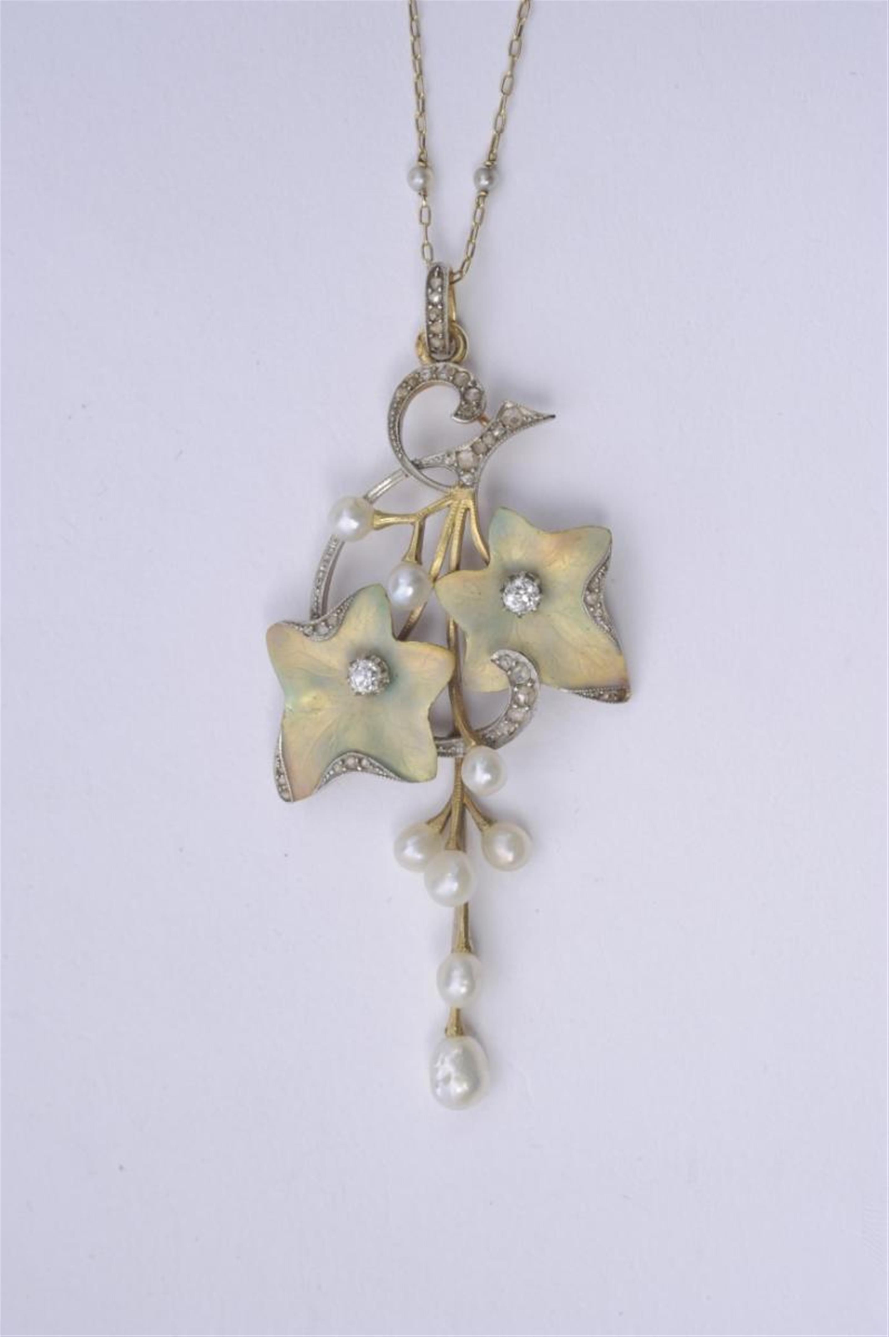 An 18k gold, enamel and pearl Art Nouveau necklace. - image-1