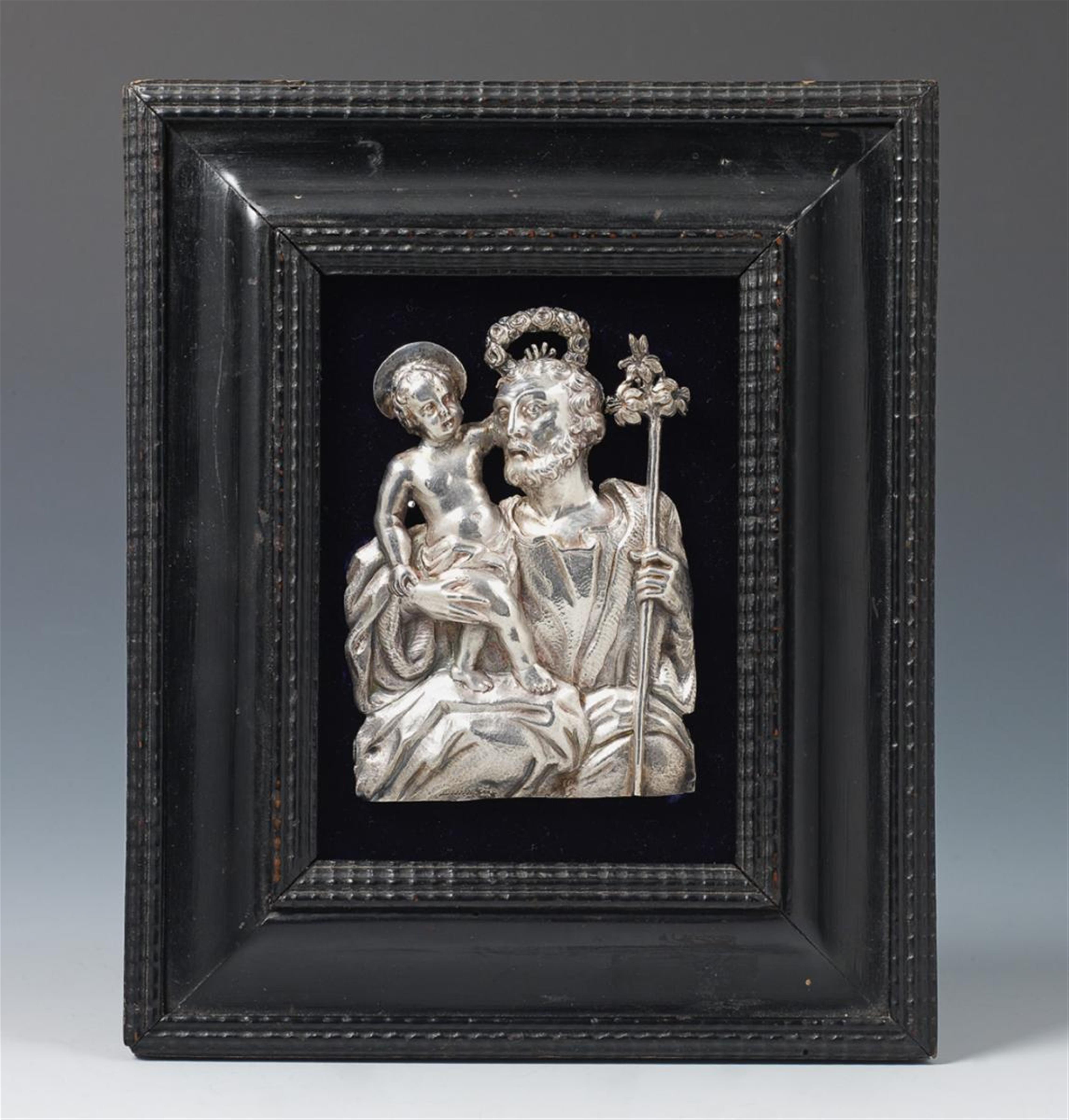 A Munich silver relief depicting the legend of St. Christopher in a wooden frame of the period. Marks of Johann Christoph Stainbacher, ca. 1730. - image-1