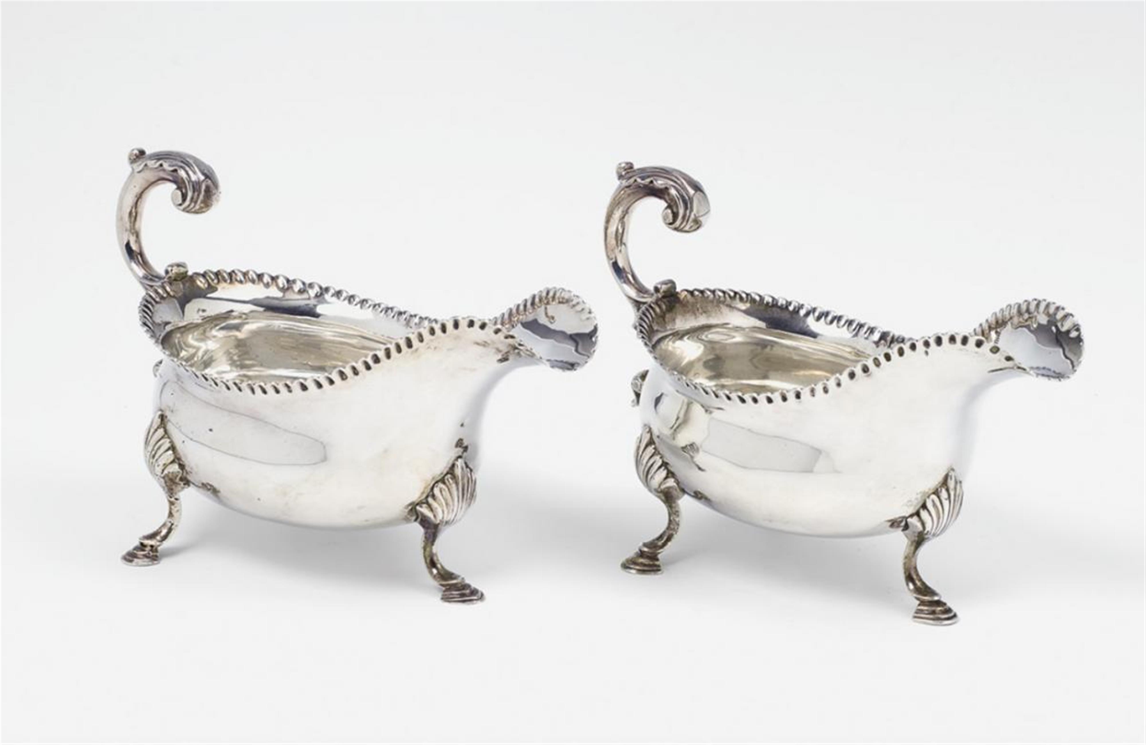 A pair of George III London silver sauceboats. Marks of William Skeen, 1767. - image-2