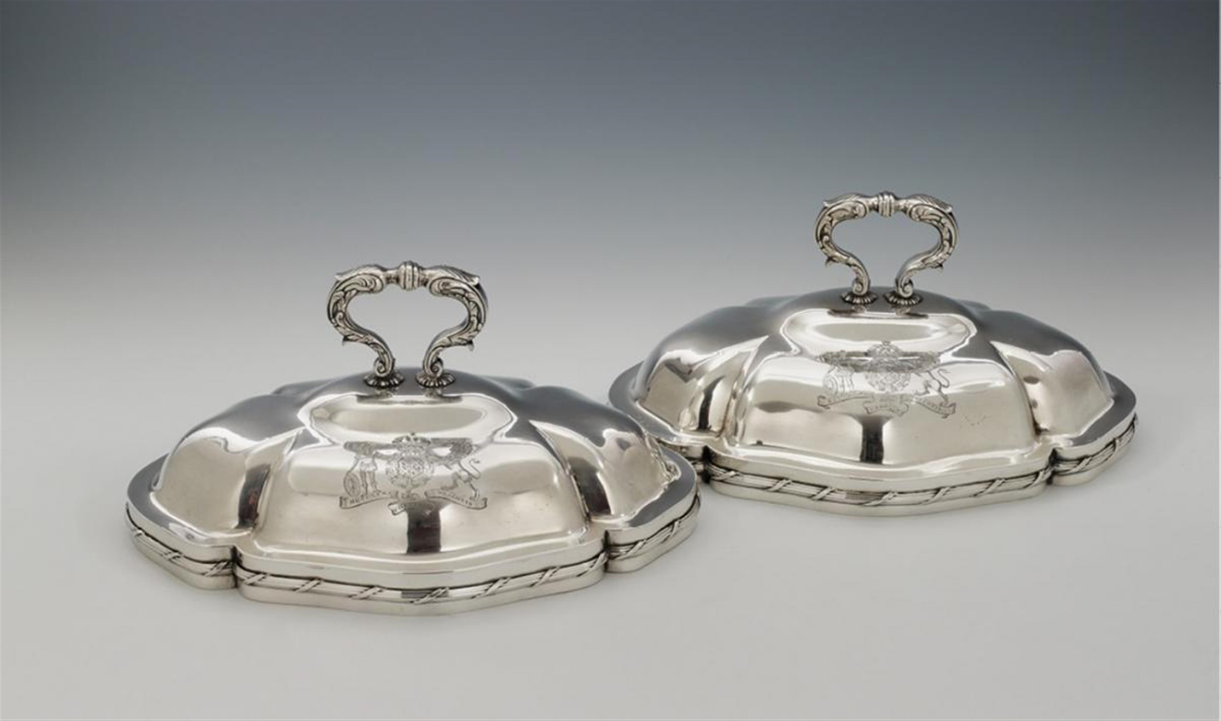 A pair of George III London silver cloches. Engraved with the arms of the Marquess of Londonderry and the Order of the Garter. Marks of William Holmes, ca. 1800. - image-1