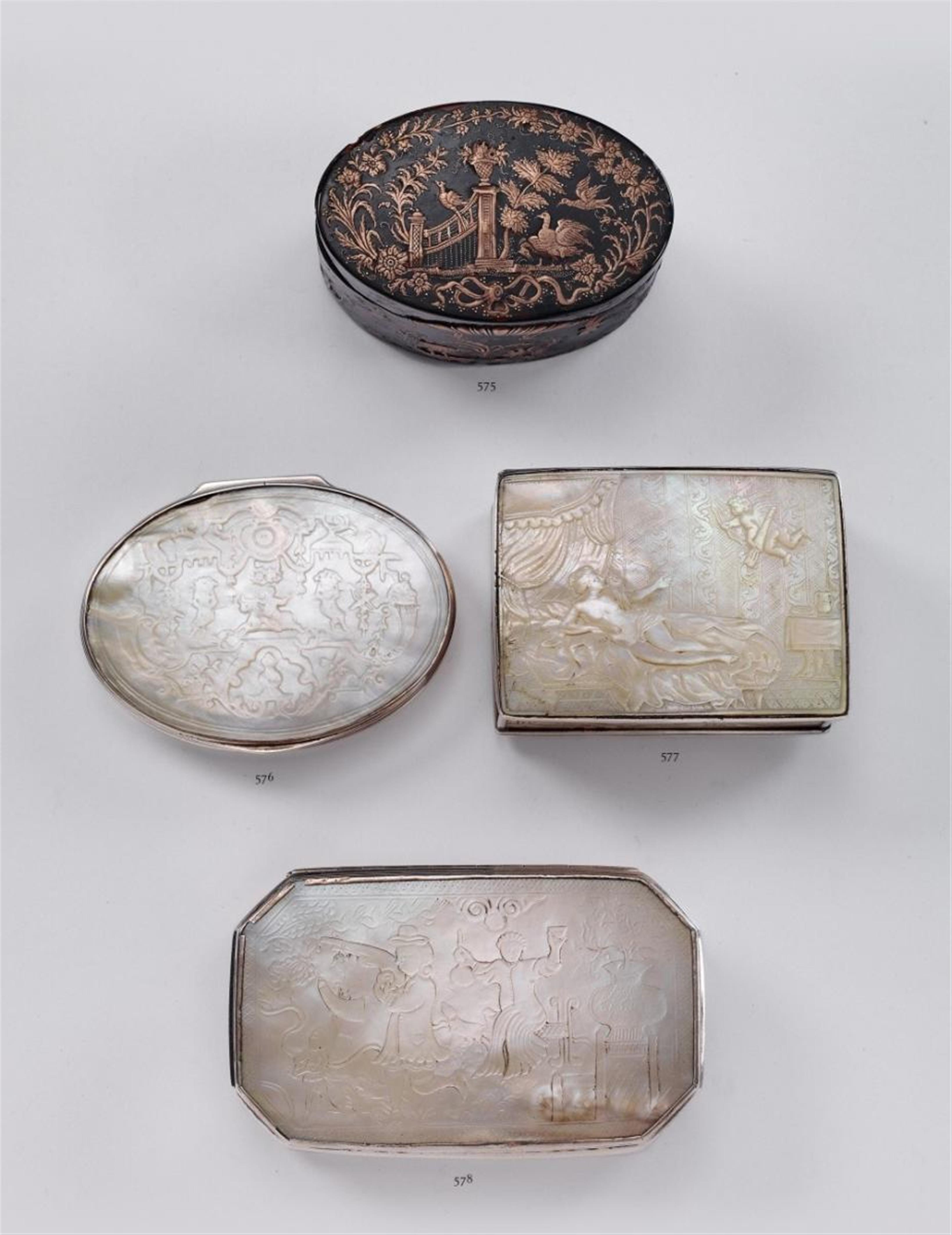 A carved mother-of-pearl snuff box with openwork silver mountings. - image-1