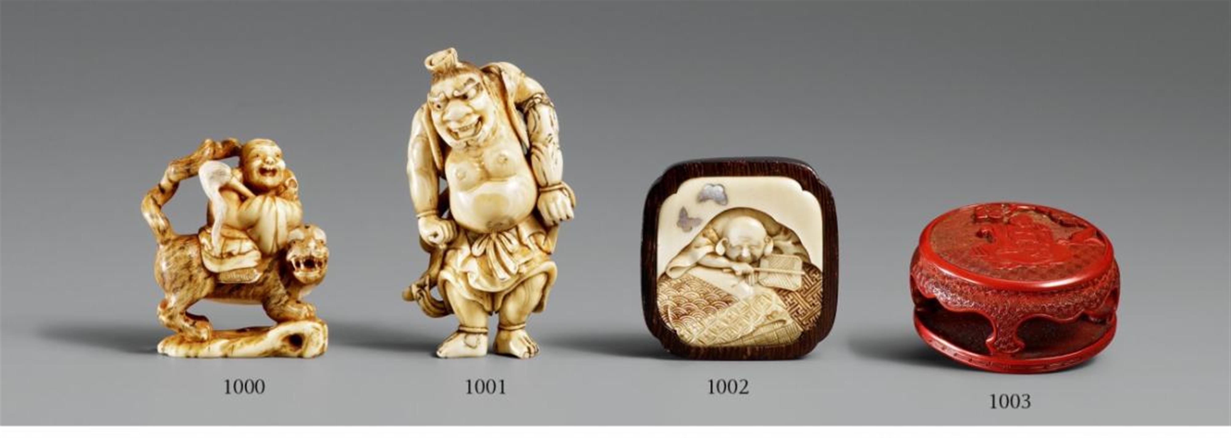 An ivory netsuke of a laughing Bunkan Zenshi. 19th century - image-1