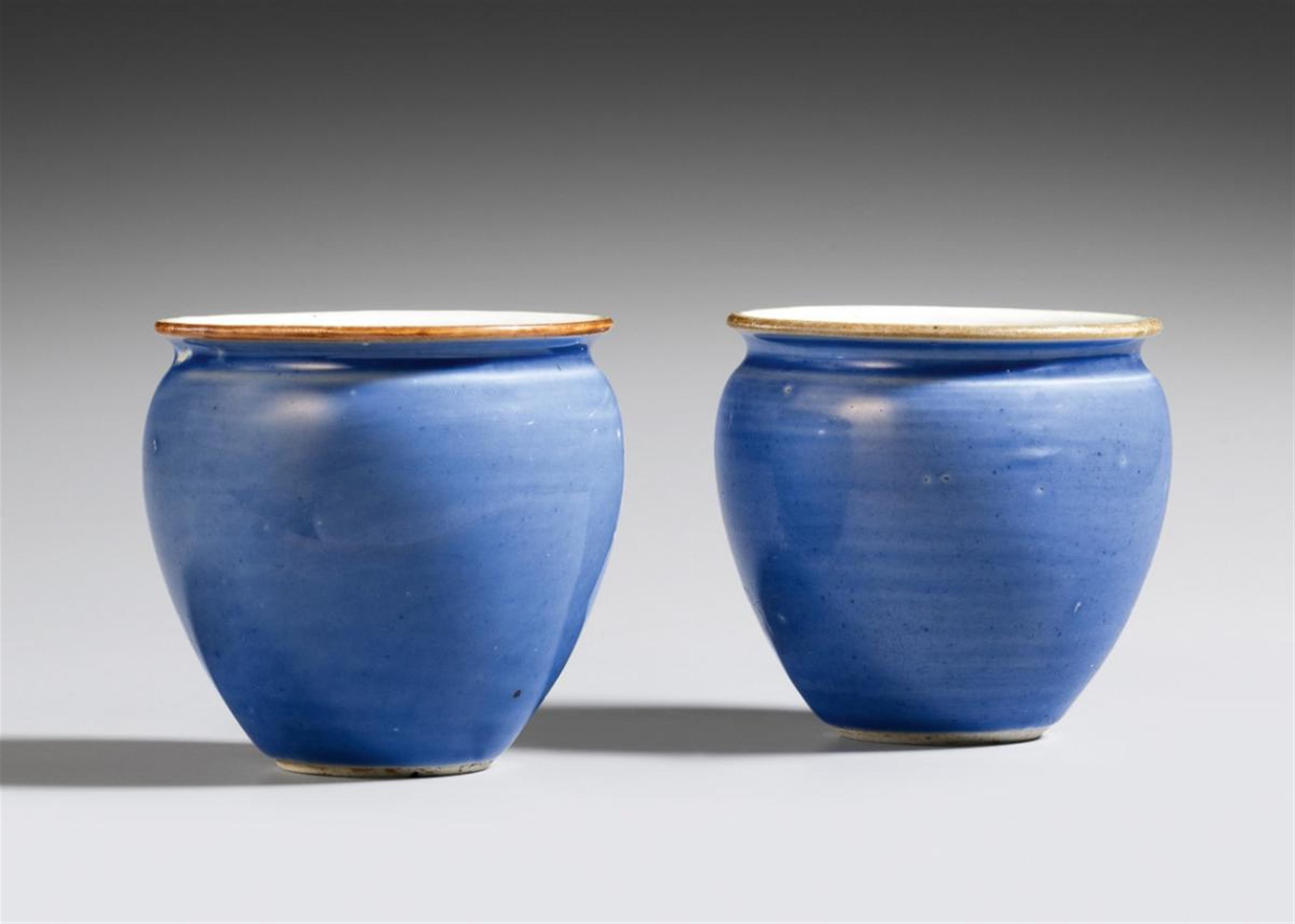 A pair of small mid blue-glazed jardinières. Kangxi period (1662-1772) - image-1