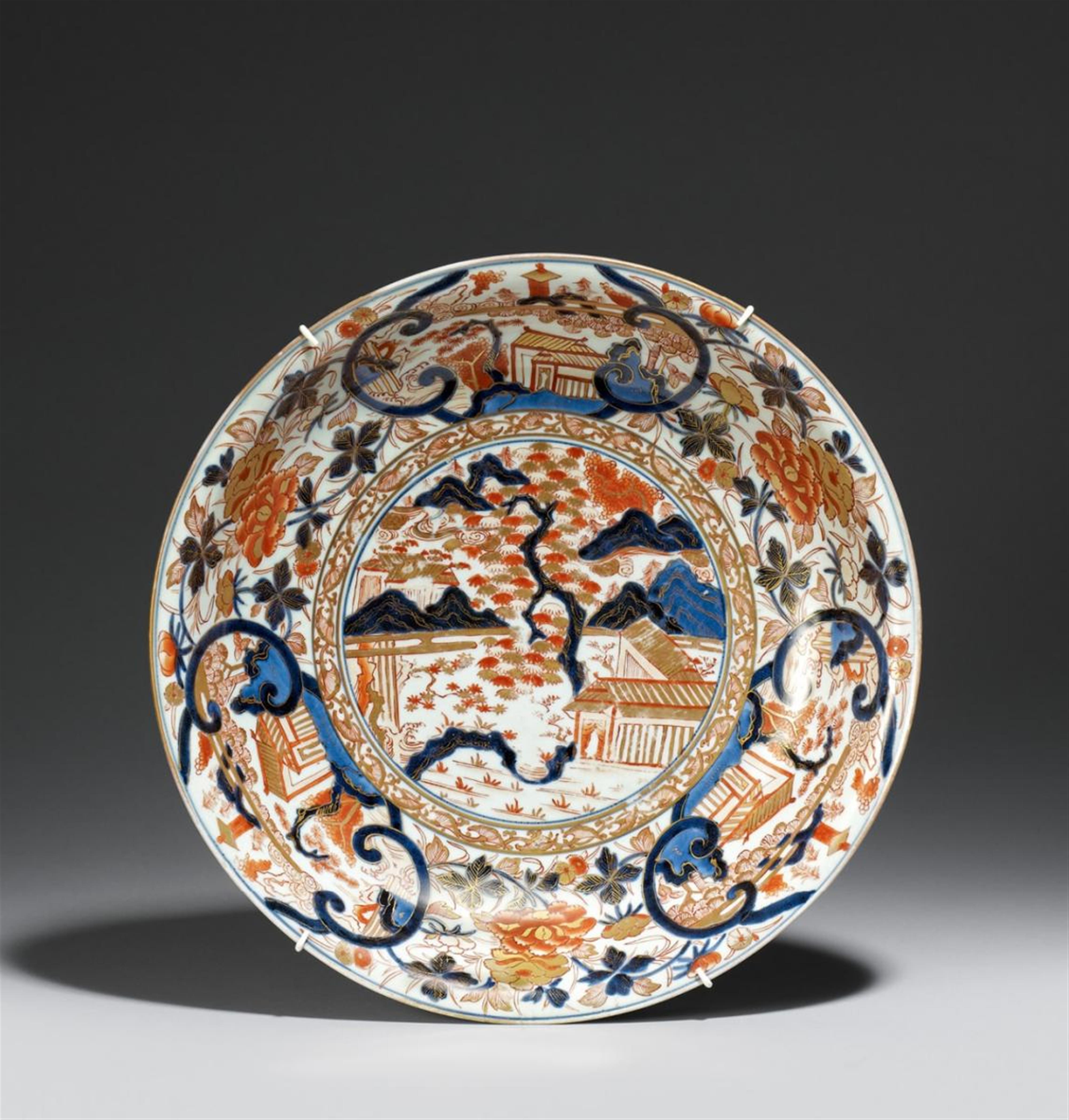 A large Imari charger. 19th century - image-1