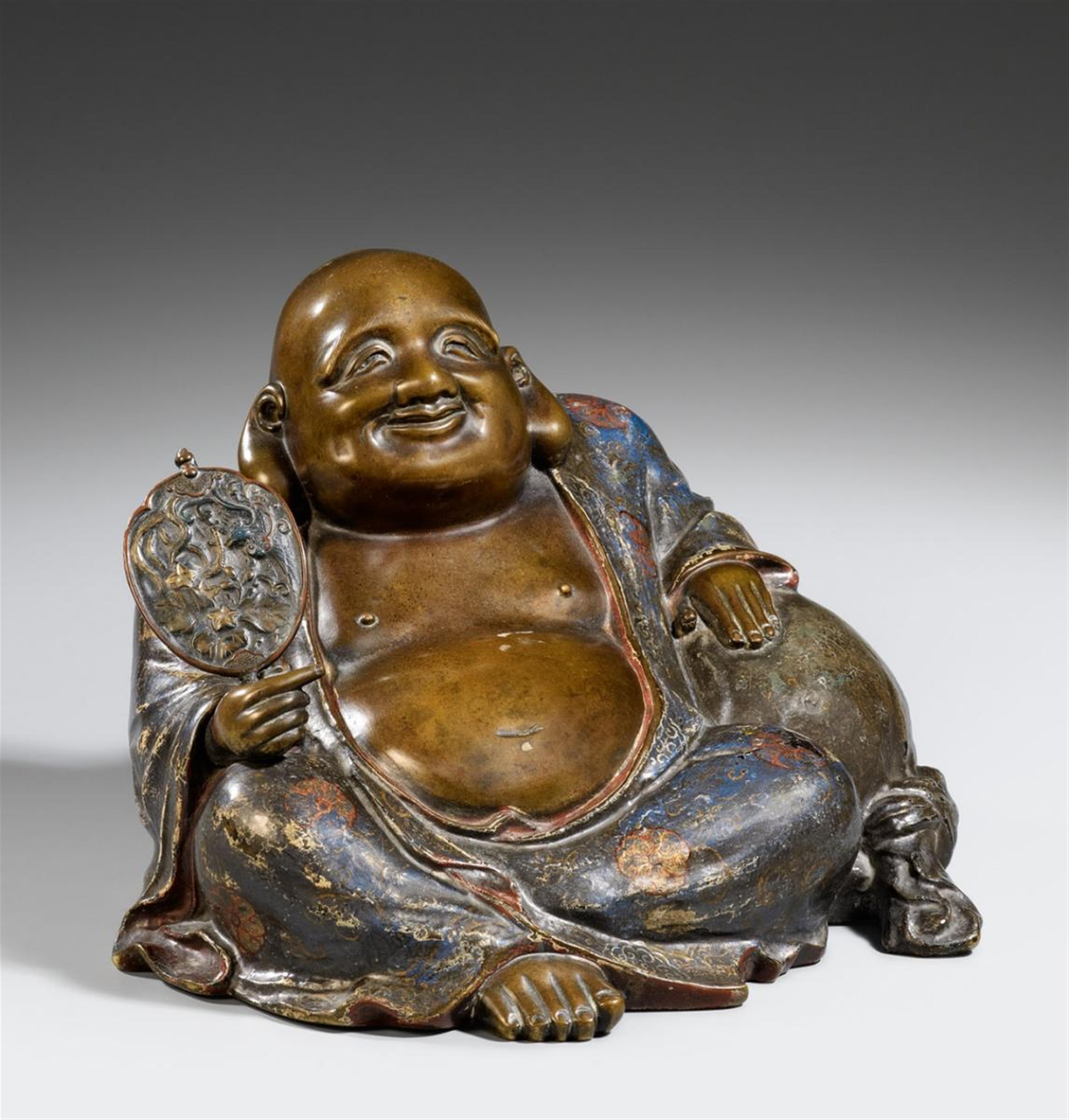 A partly lacquered bronze figure of Hotei. 19th century - image-1