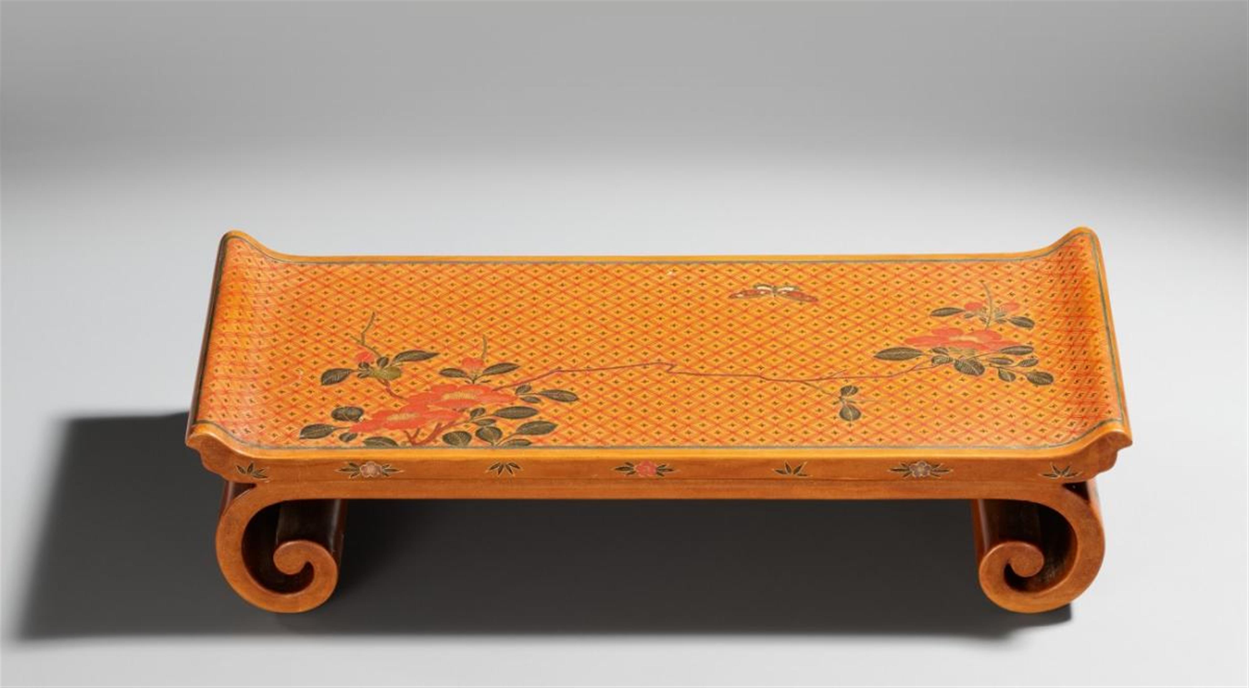 A small diaotian lacquer display stand. Qing dynasty - image-1