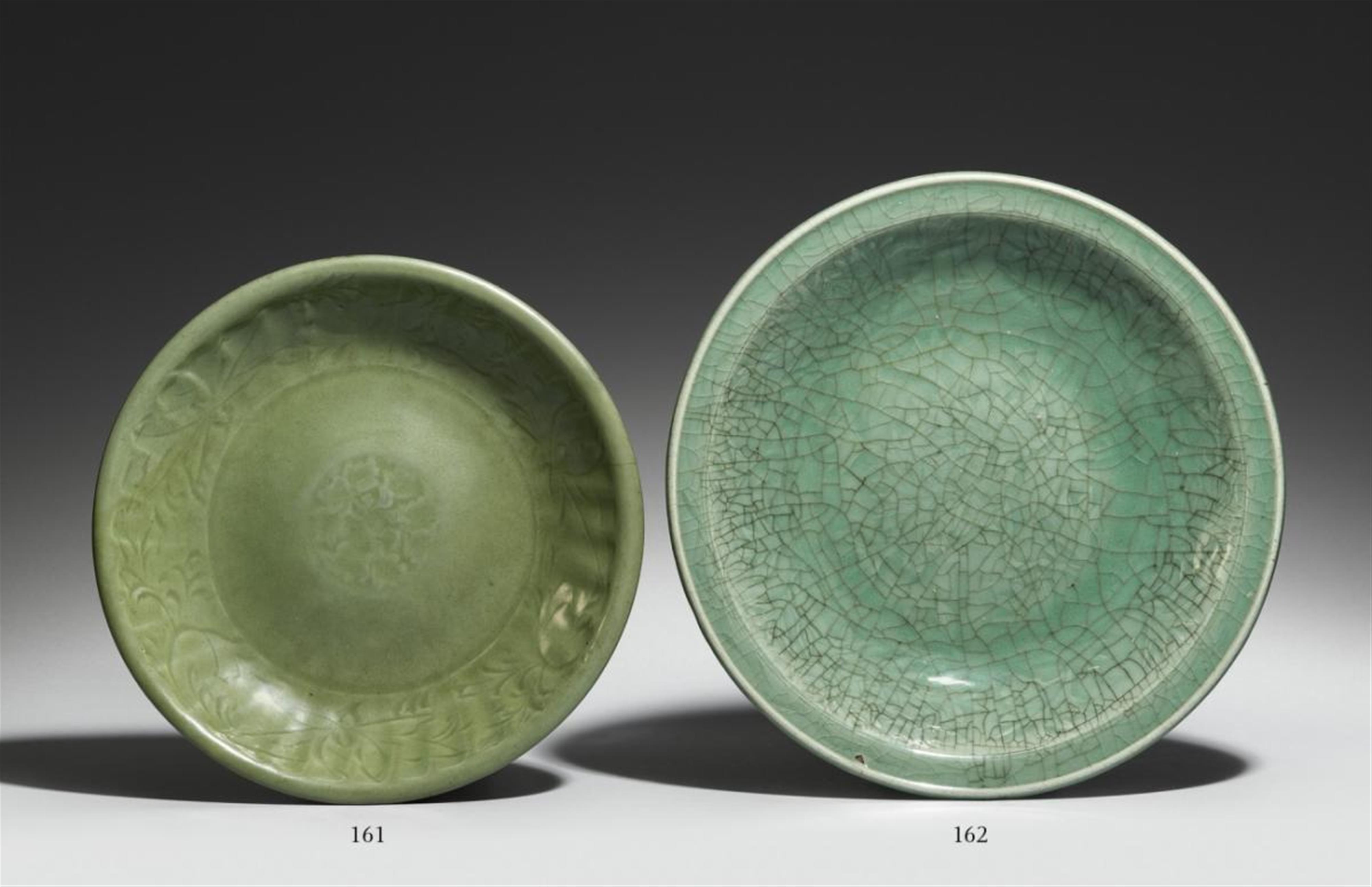 A Longquan celadon charger. Ming Dynasty (1368-1644) or later - image-1