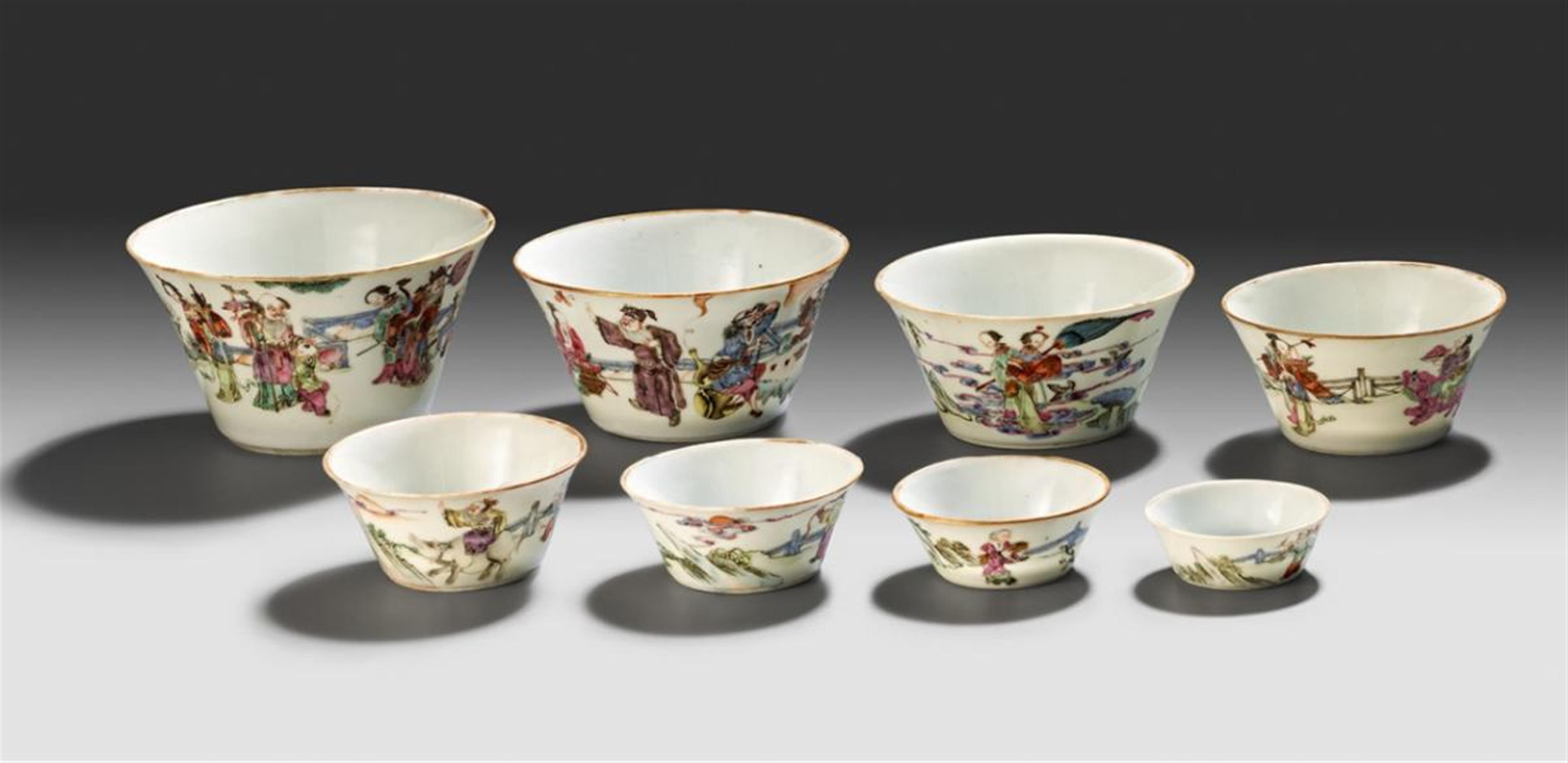 A set of eight famille rose nesting cups. Tongzhi period (1861-1875) - image-1