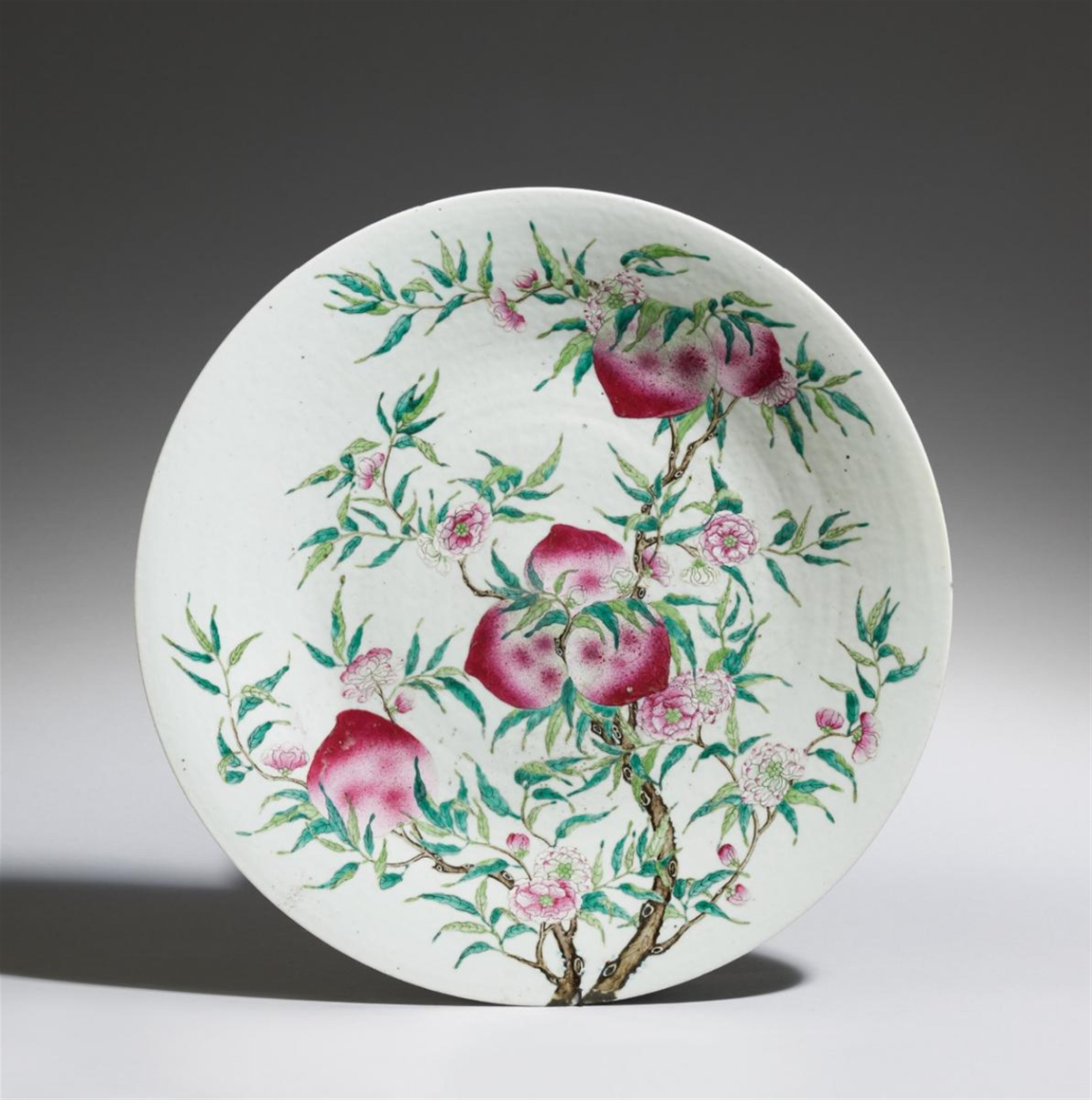 A famille rose nine peach dish. Guangxu period (1875-1908) - image-1