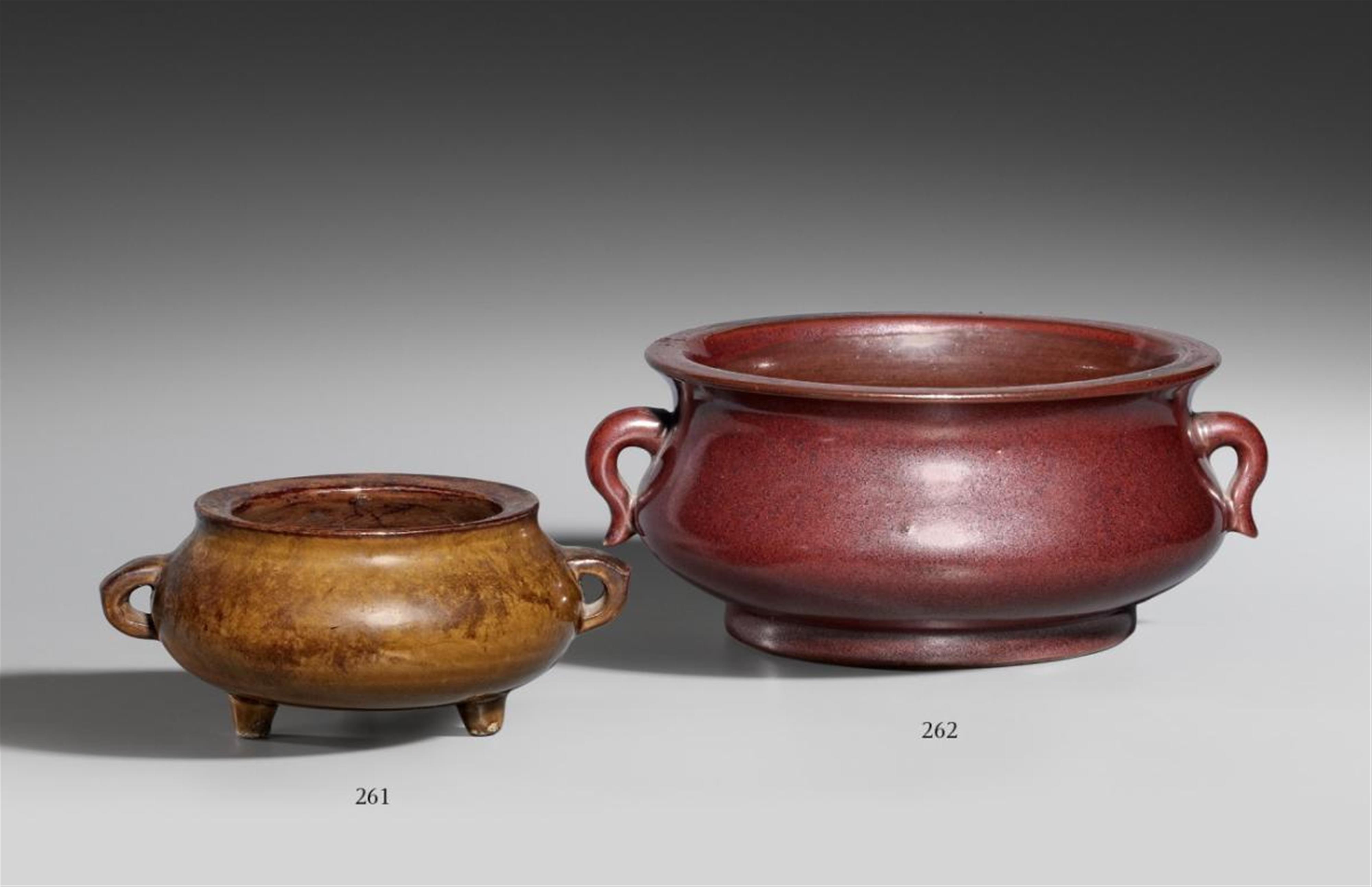 An iron-red-glazed censer. 18th century - image-1