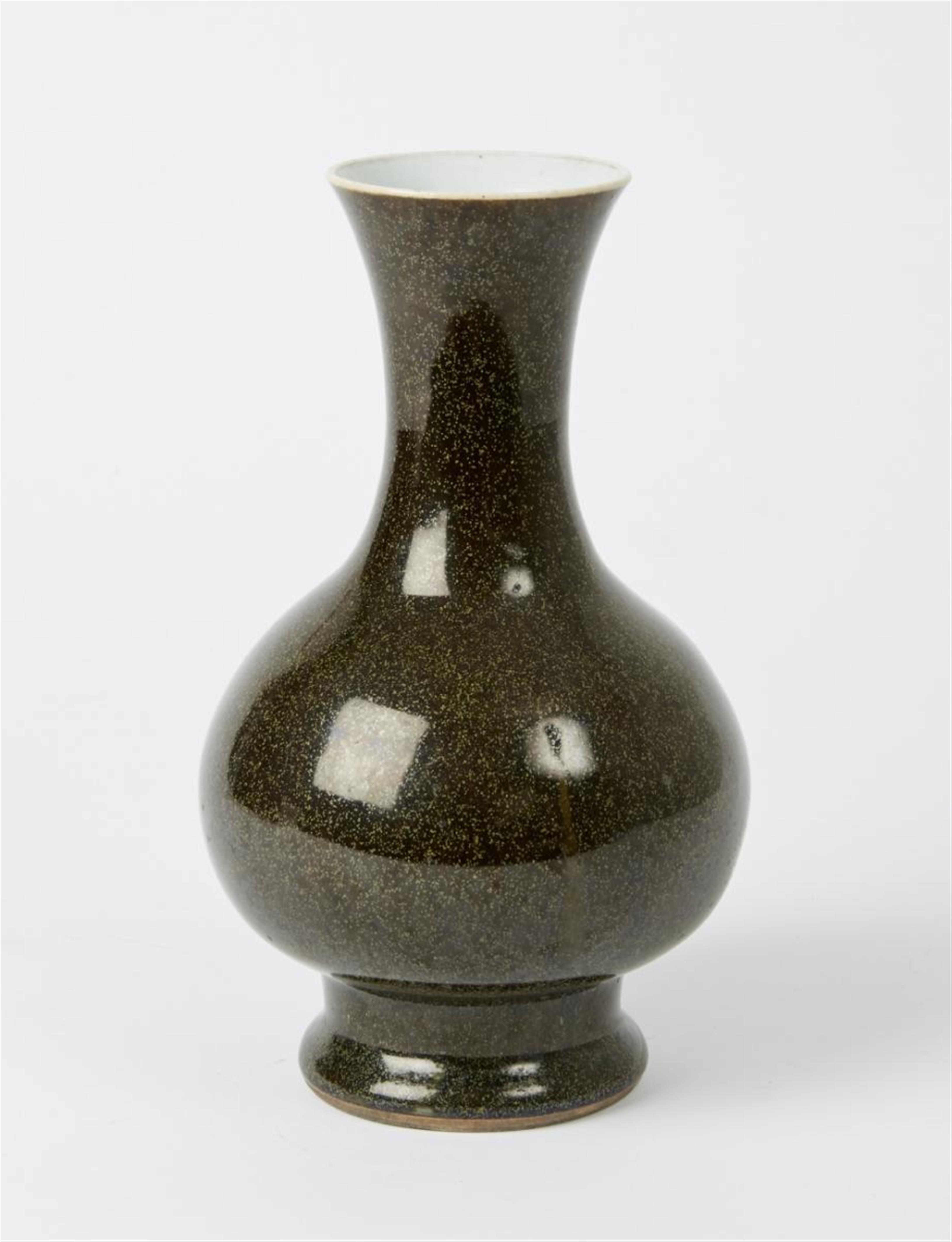 Zwei Vasen und ein Pinselwascher mit teadust-Glasur. 19./20. Jh. - image-2