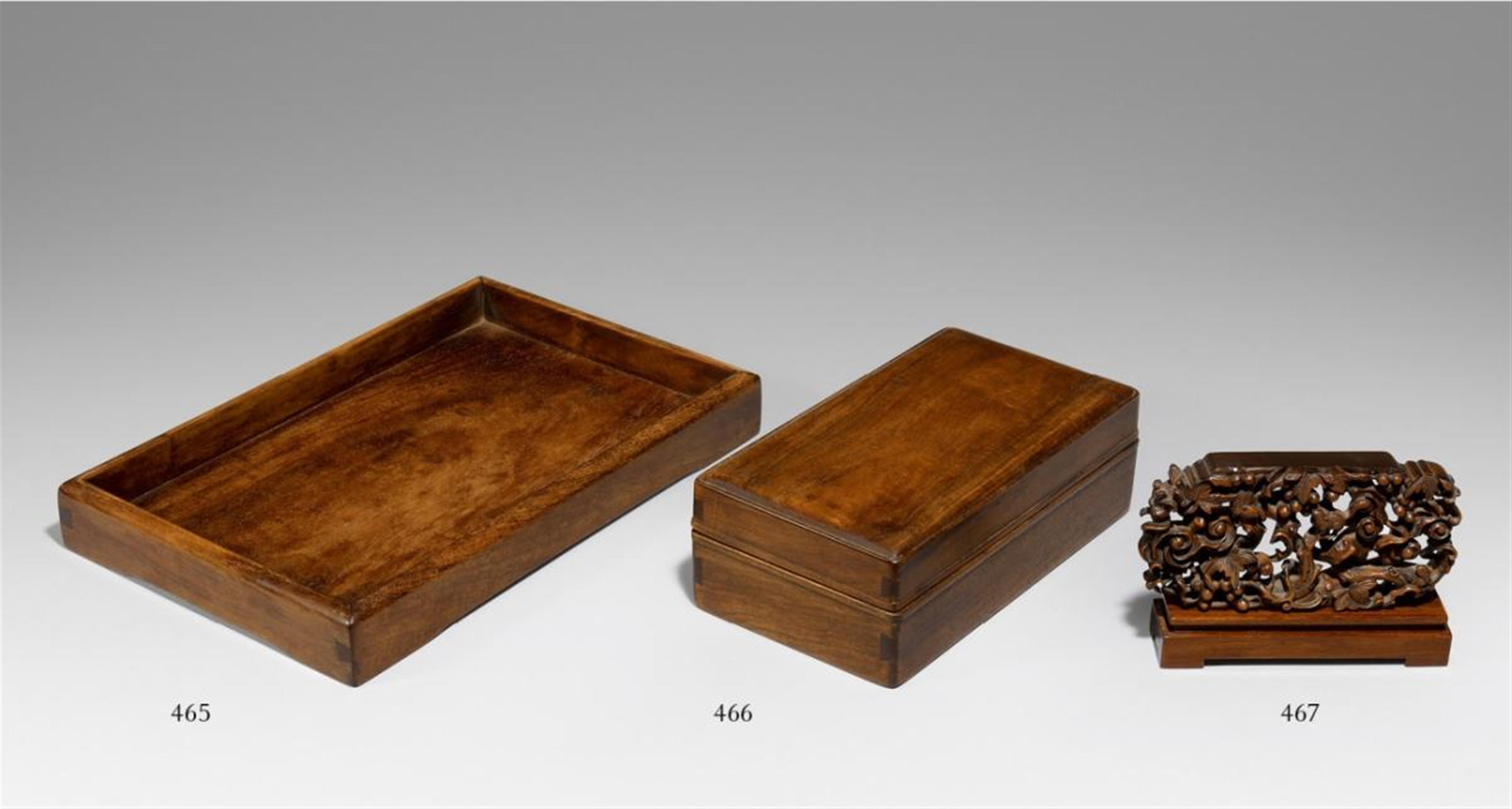An oblong rectangular wood tray. Qing dynasty - image-1
