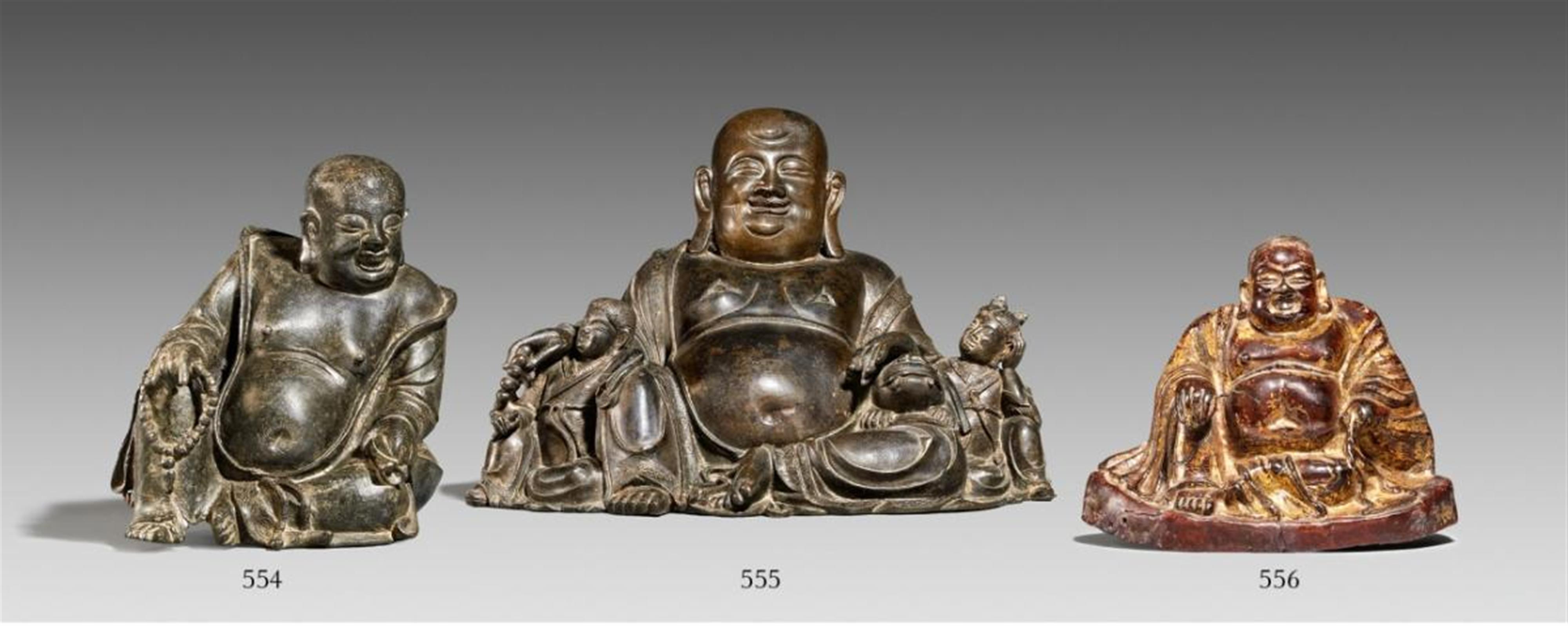 A bronze figure of a laughing Milefo, also called Budai. Qing dynasty - image-1