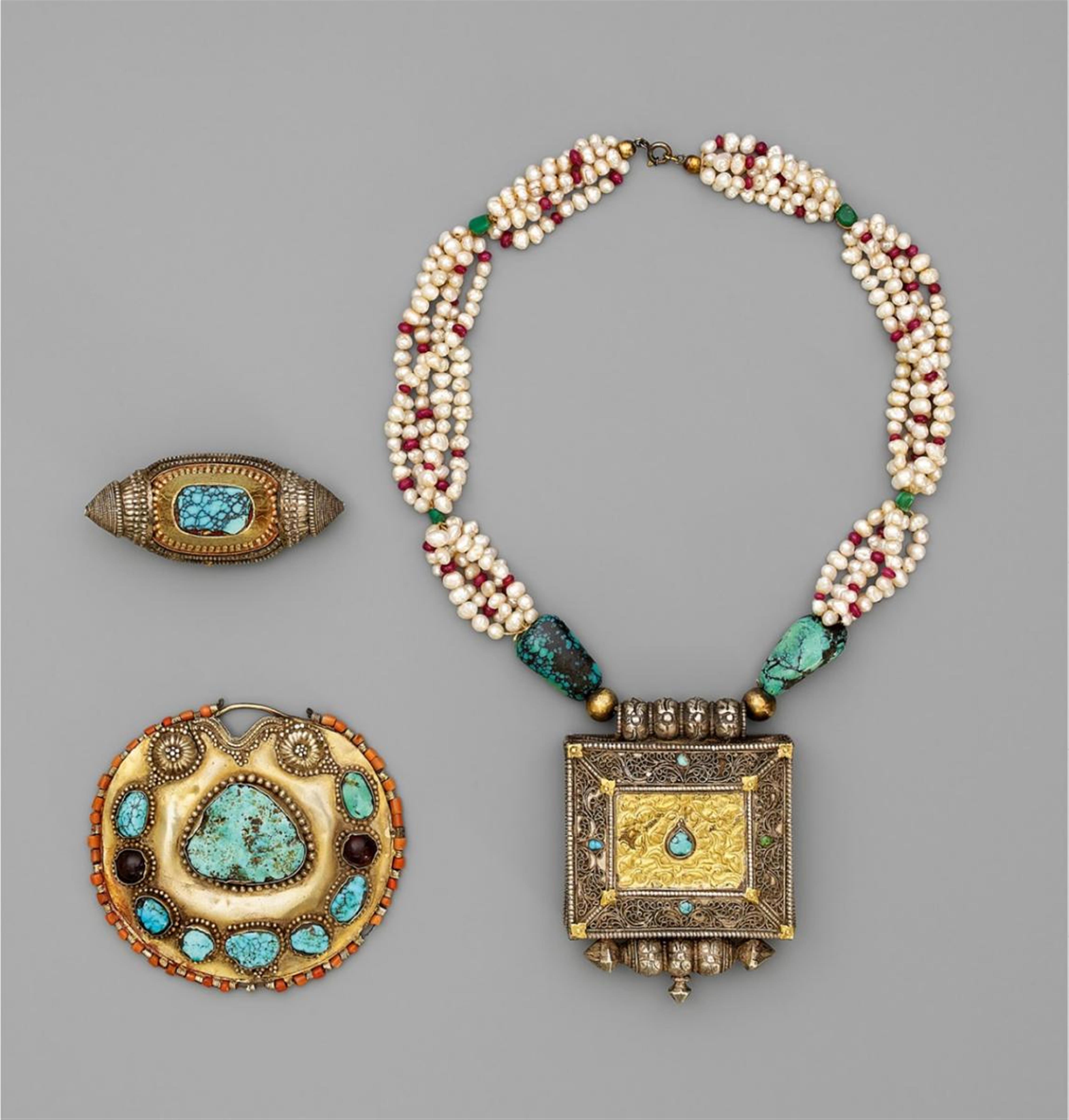 Amulettkästchen (ga´u) an Perlenkette. Tibet - image-1