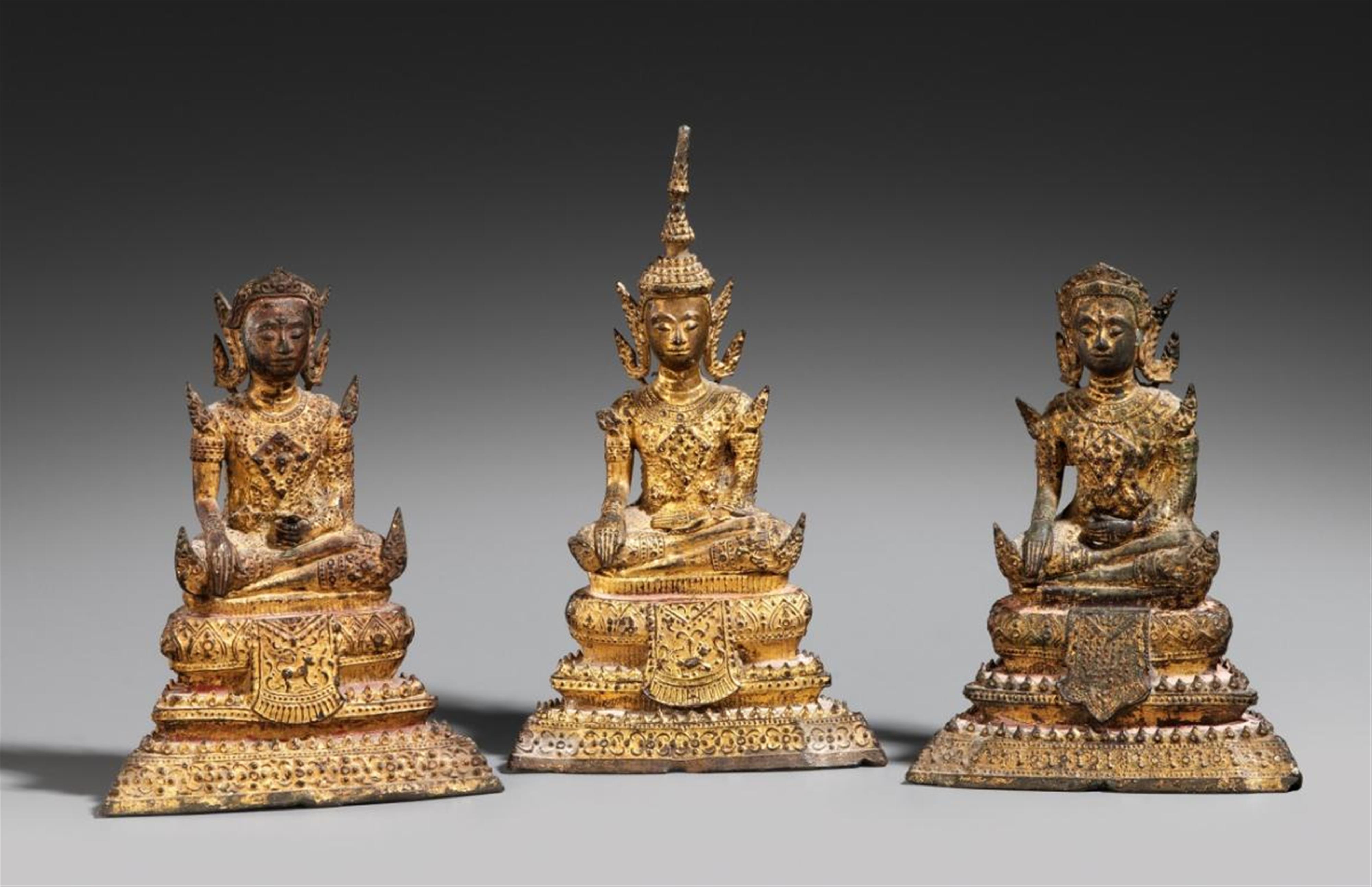 Three Ratanakosin lacquered and gilded bronze figures of Buddha. 19th century - image-1