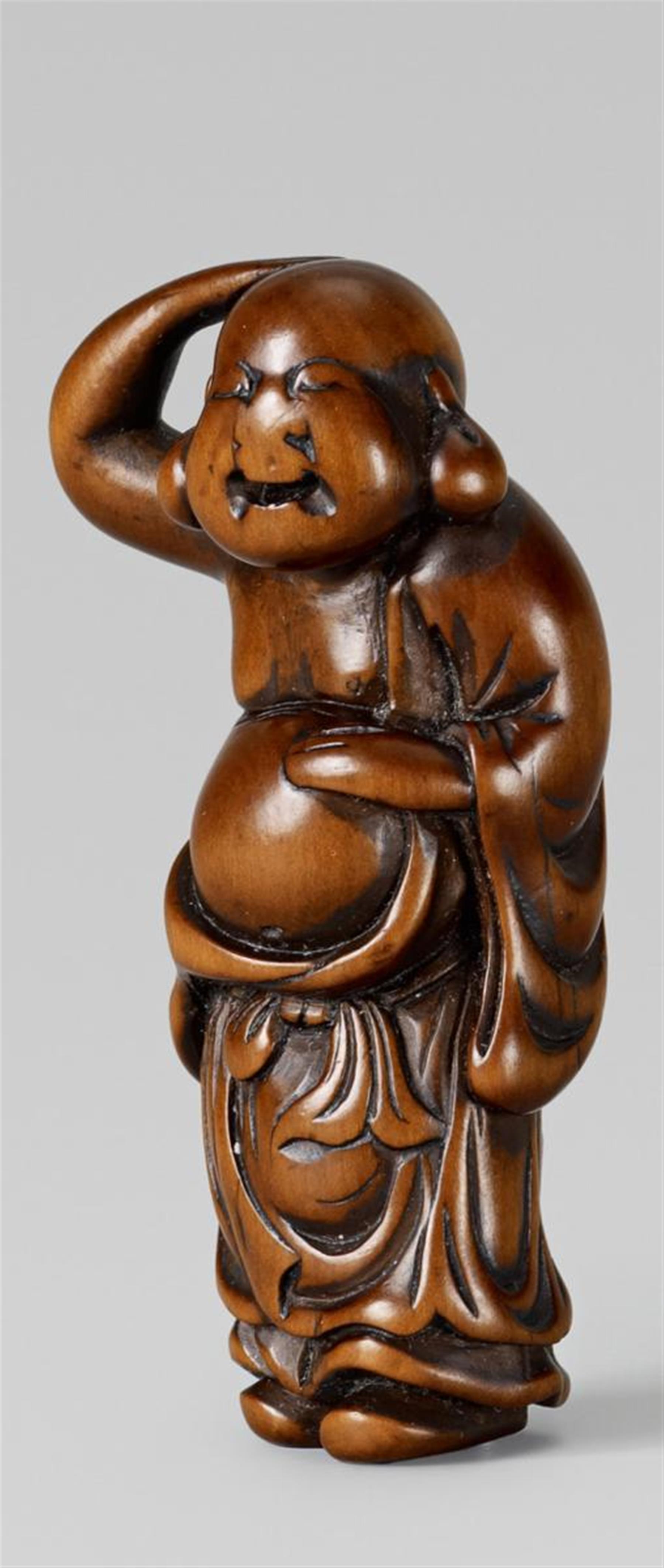 A boxwood netsuke of Hotei. 18th century - image-1