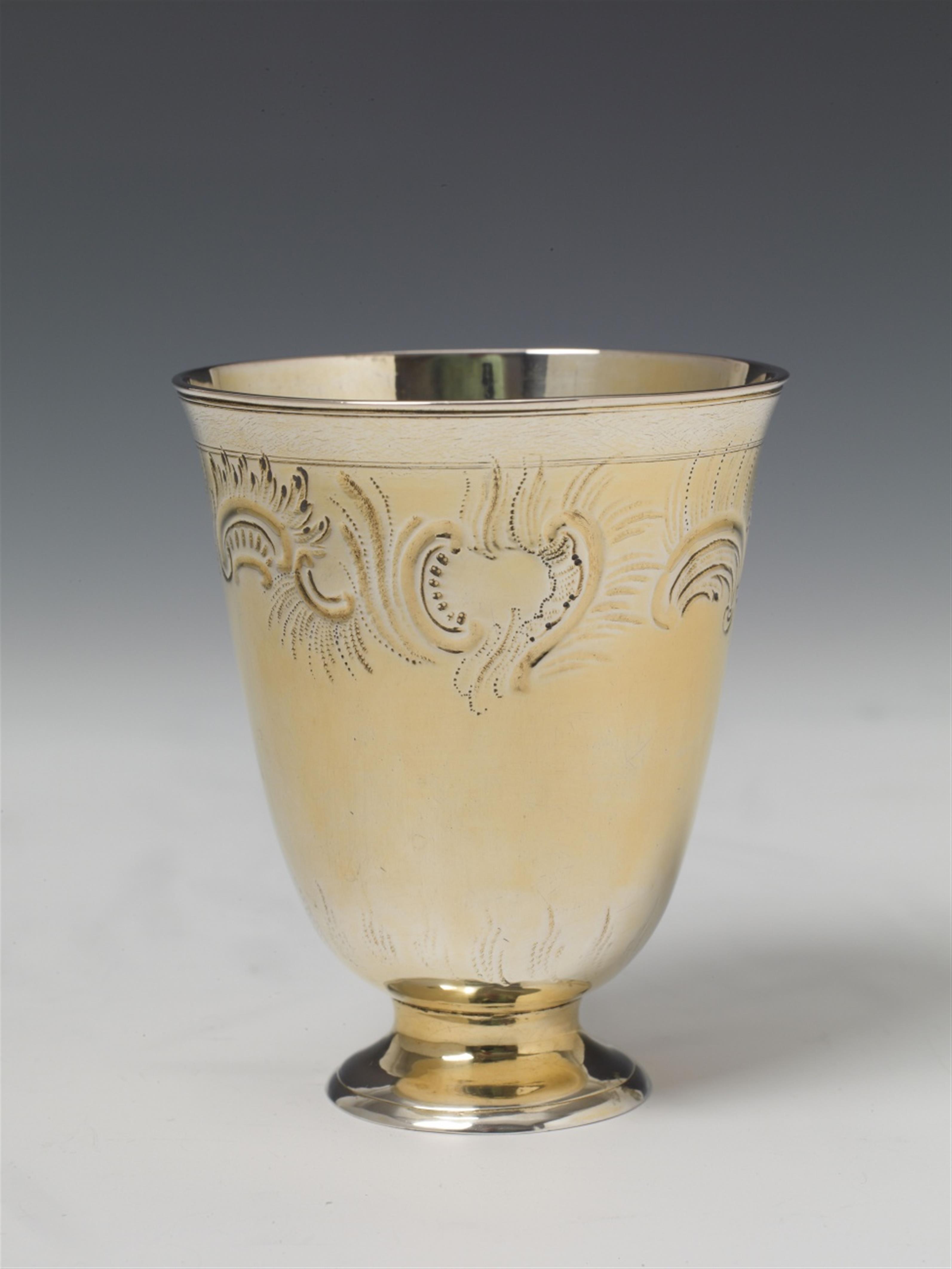 A Berlin silver gilt rococo beaker. Marks of Johann Gottfried Hildebrand, ca. 1778. - image-1