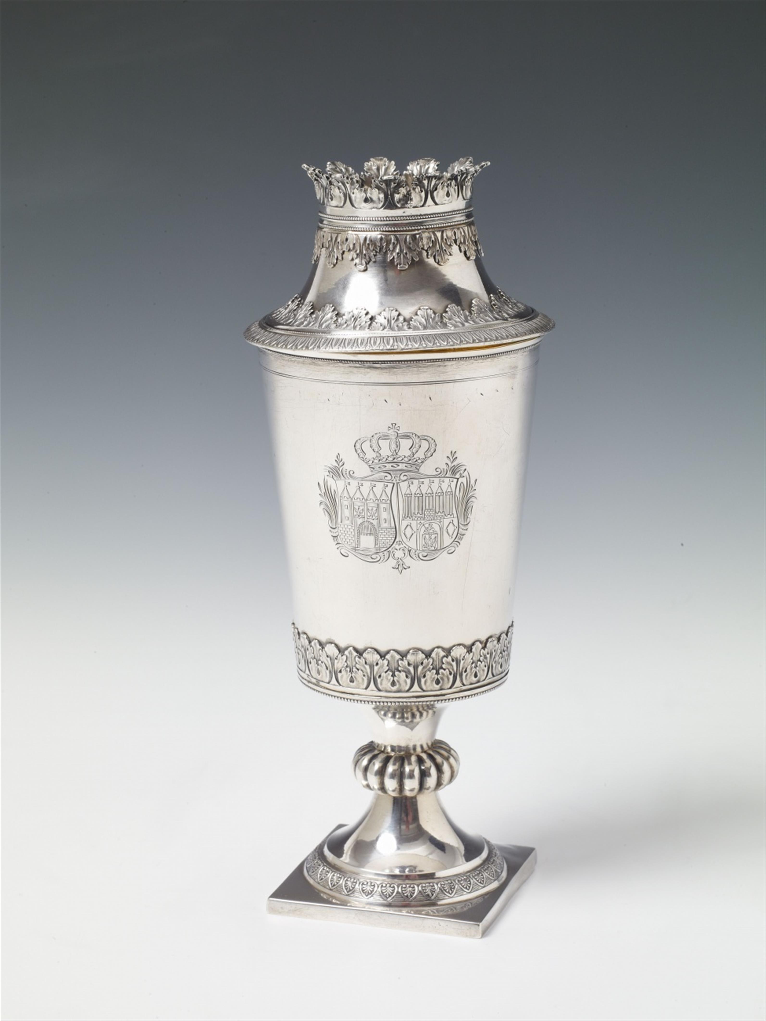 The Berlin silver interior gilt goblet of the marksman's guild (Schützengilde) of Alt-Brandenburg. Inscribed to the display side "Der Kronprinz von Preußen der Schützen=Gilde zu Alt Brandenburg 1822" and with the arms of Brandenburg and the Prussian royal - image-1