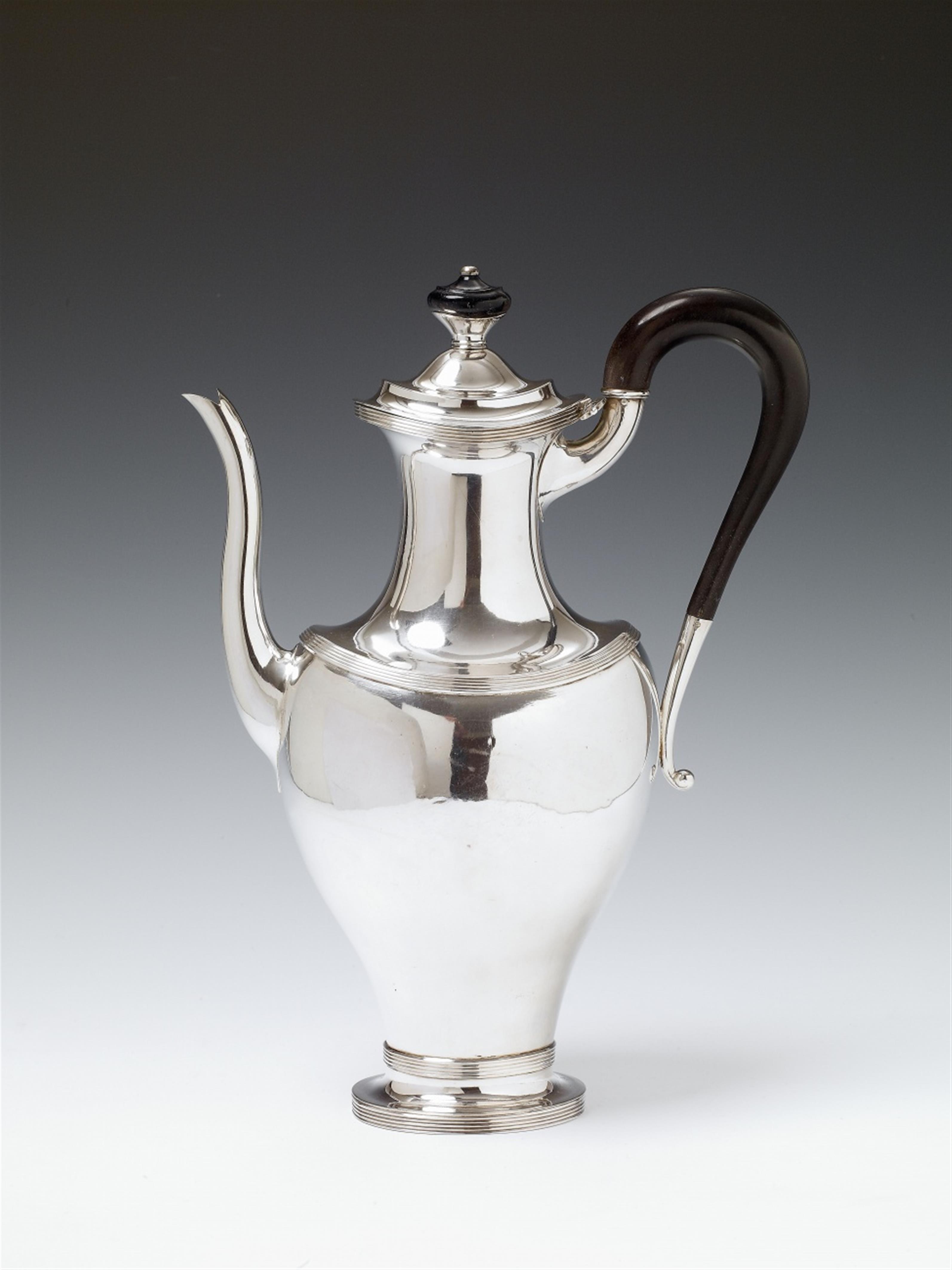 An Antwerp silver coffee pot. The handle of wood. Marks of Jan Baptist Verberckt II, ca. 1820. - image-1