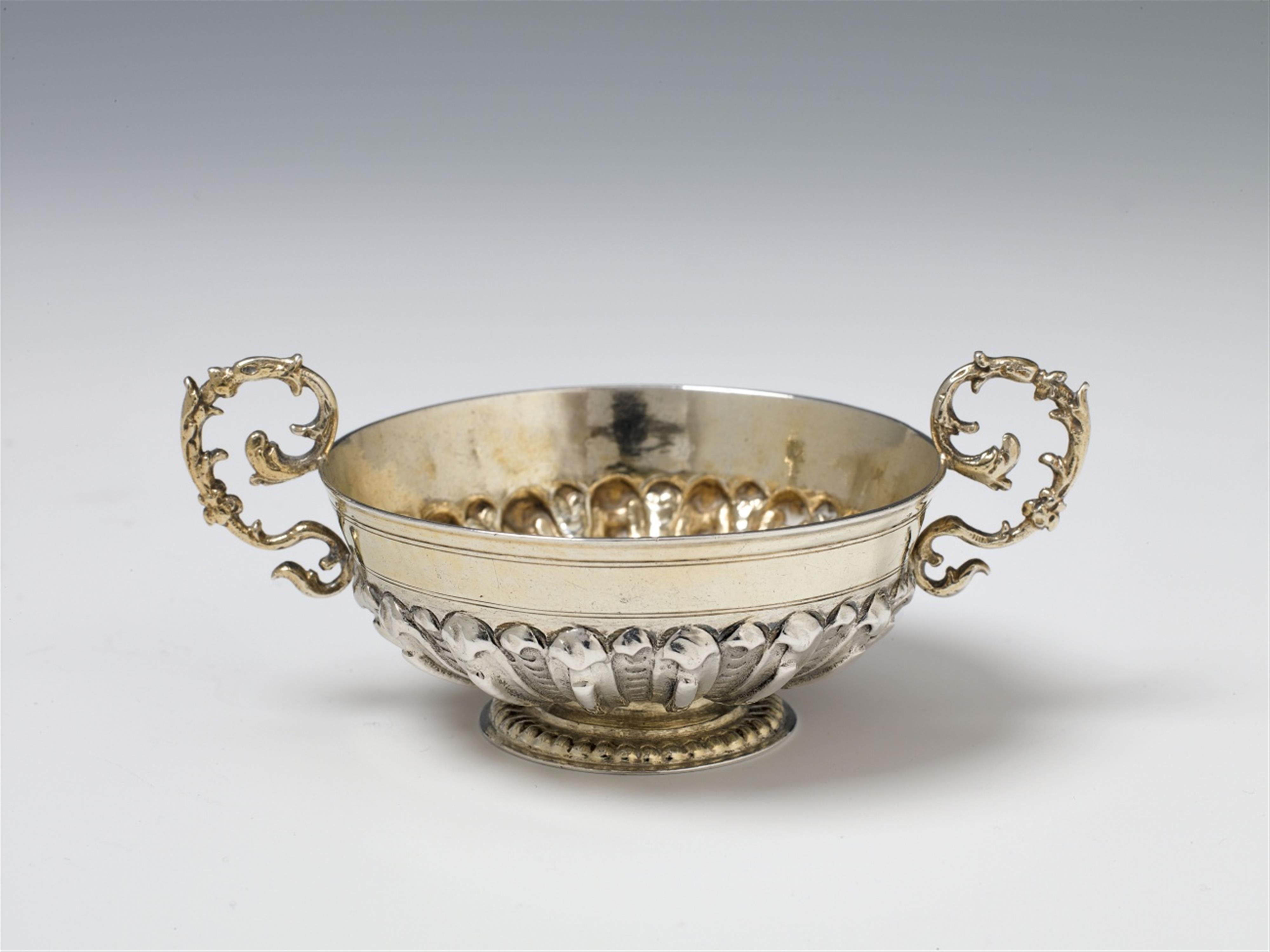 A small Augsburg silver gilt dish. Marks of Johann Ulrich Baur, 1697 - 99. - image-1