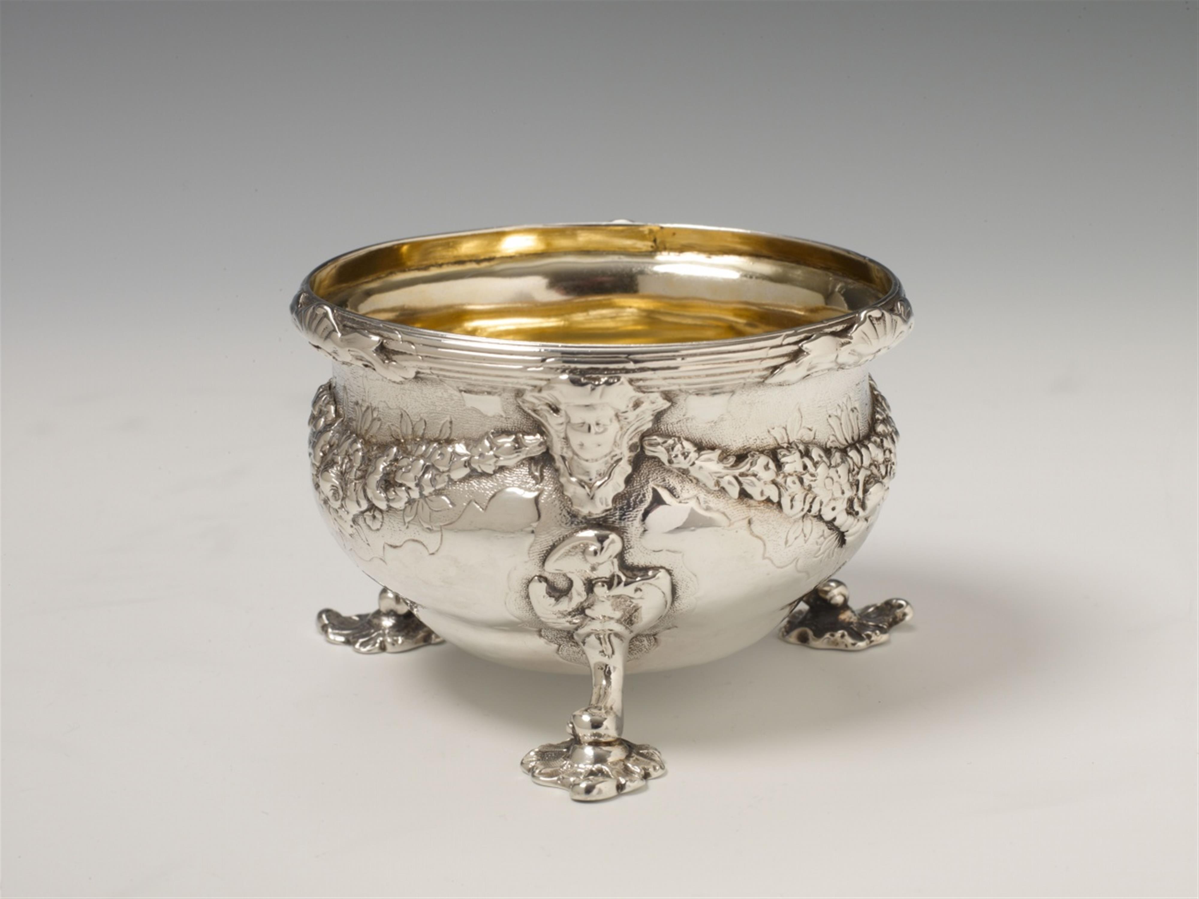 A London silver interior gilt George II dish. Marks of Christian Hillan, 1738. - image-1