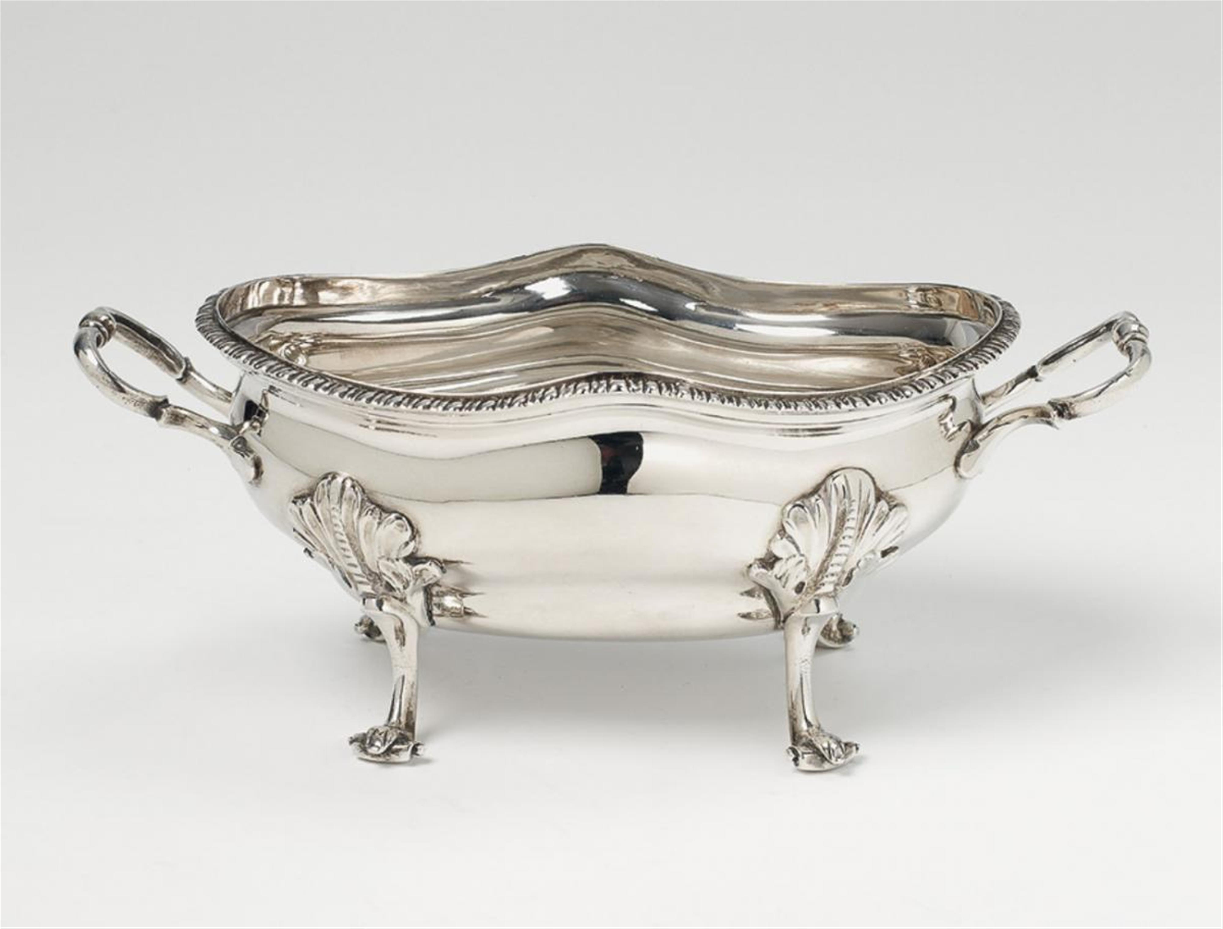 A George III London silver sauce boat. Marks of master FG, 1769. - image-1