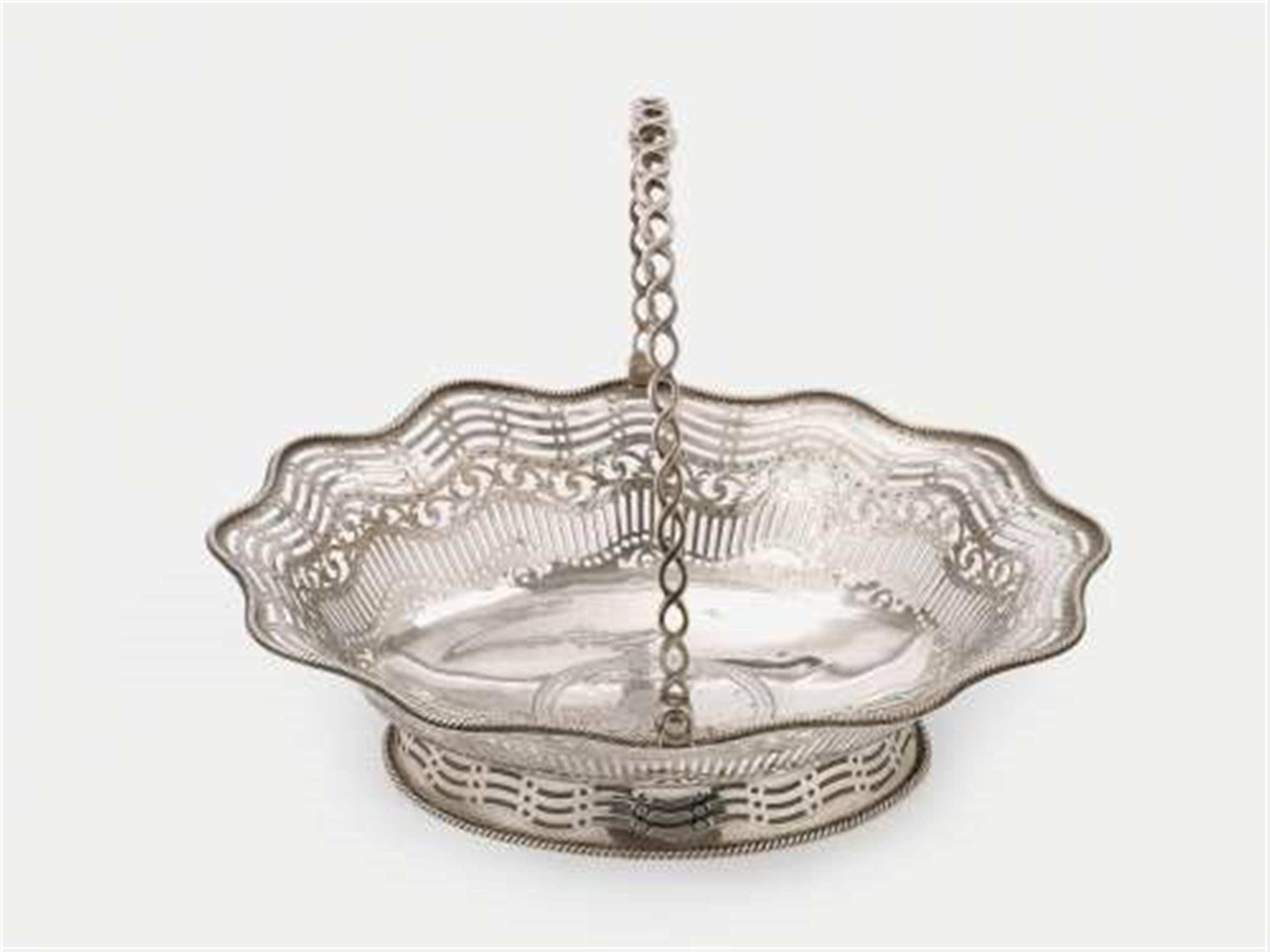 A George III London silver basket. Marks of William Parker, 1777/78. - image-2