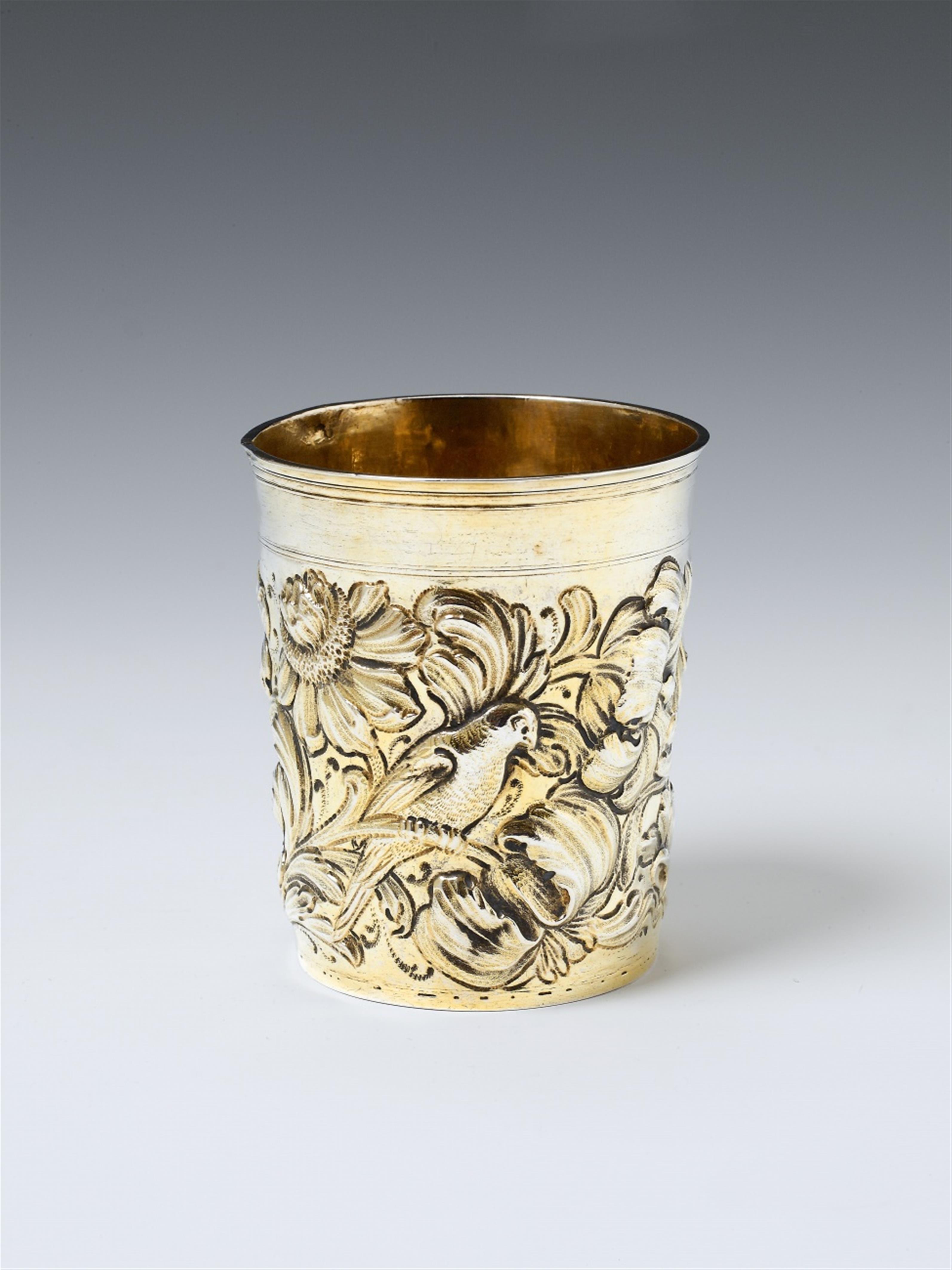 An early Strasbourg silver gilt beaker. Marks of Henoch Brunn, ca. 1700. - image-1