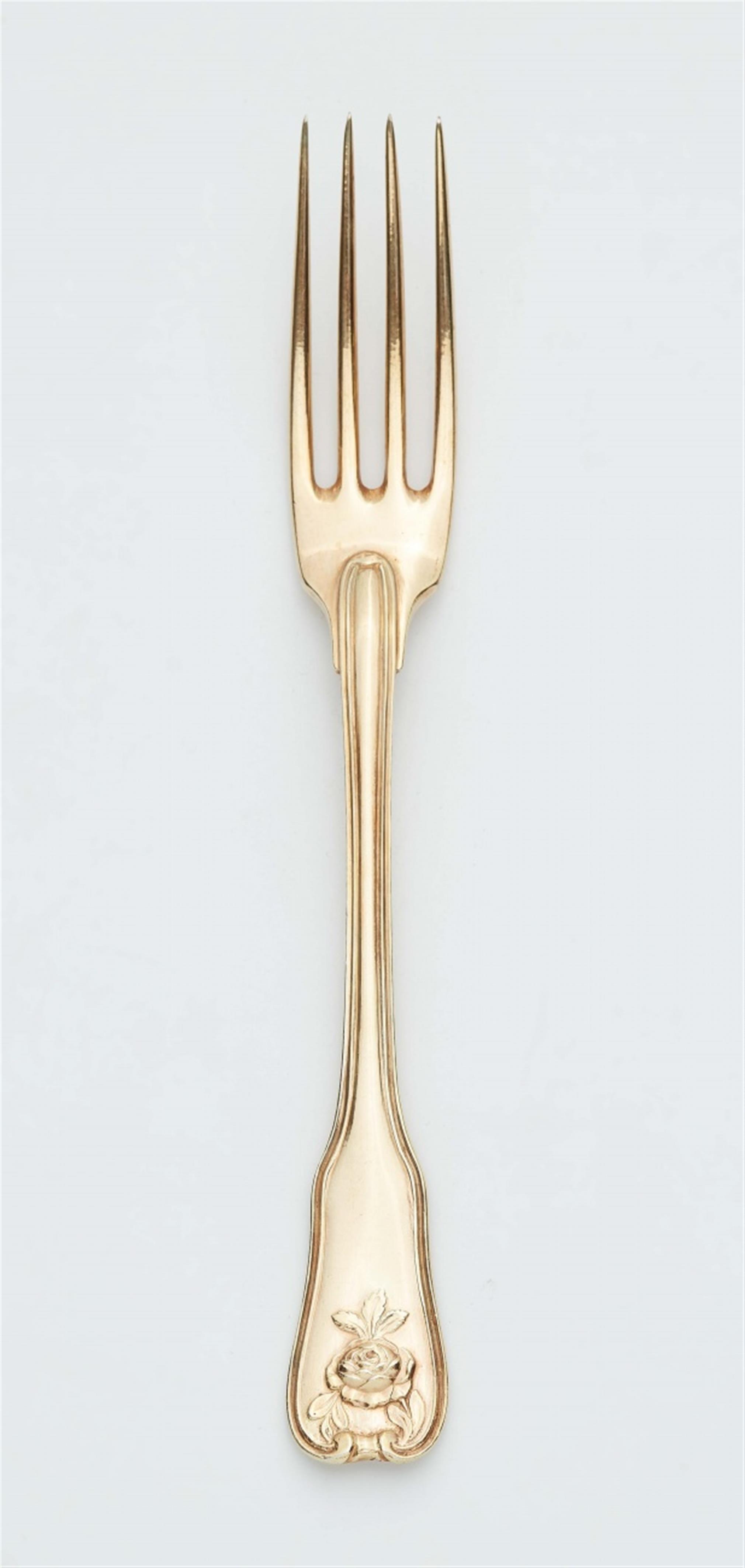 Twelve Strasbourg silver gilt forks in the original fitted leather case - image-2