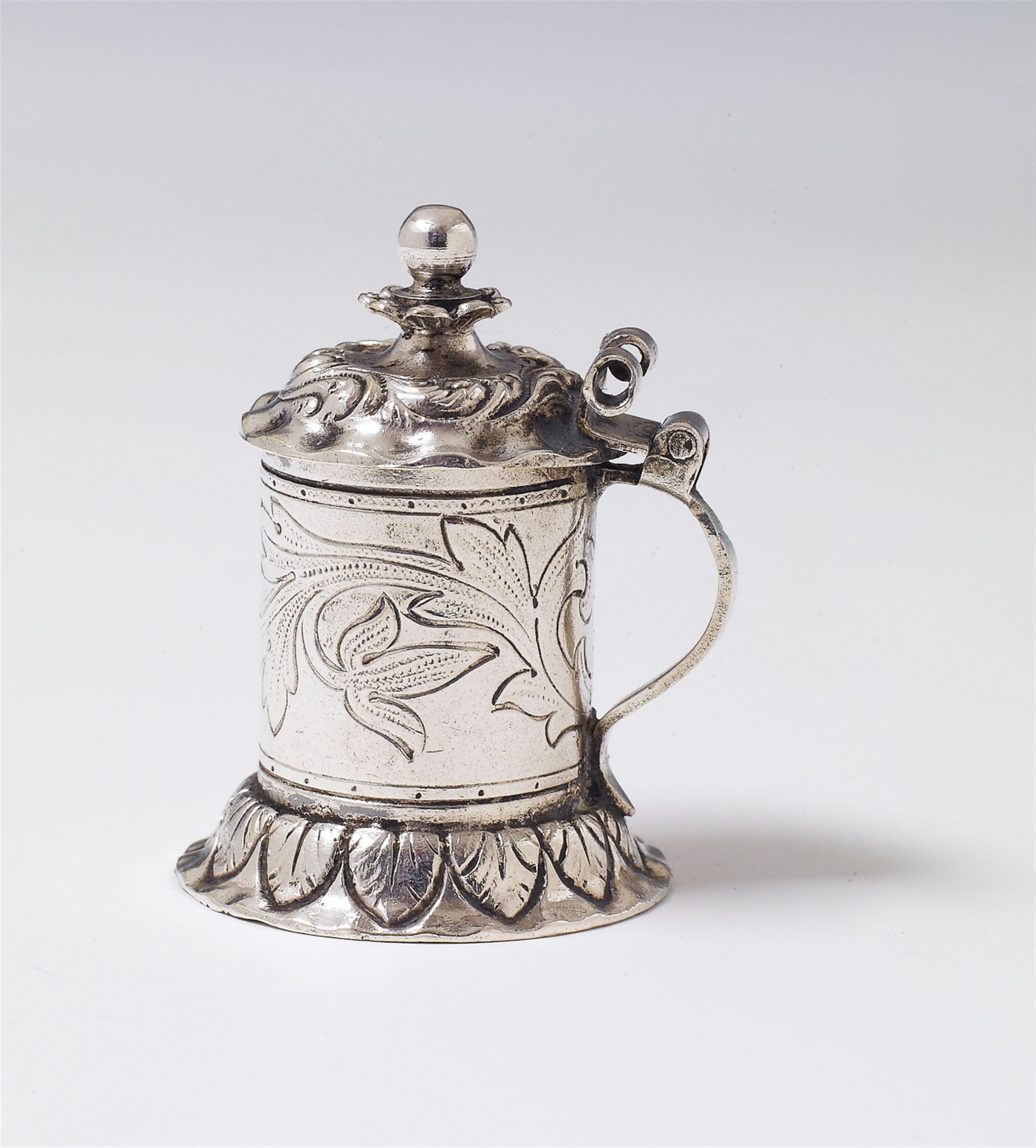 A miniature silver tankard. Unmarked, probably South German, 19th C. - image-1