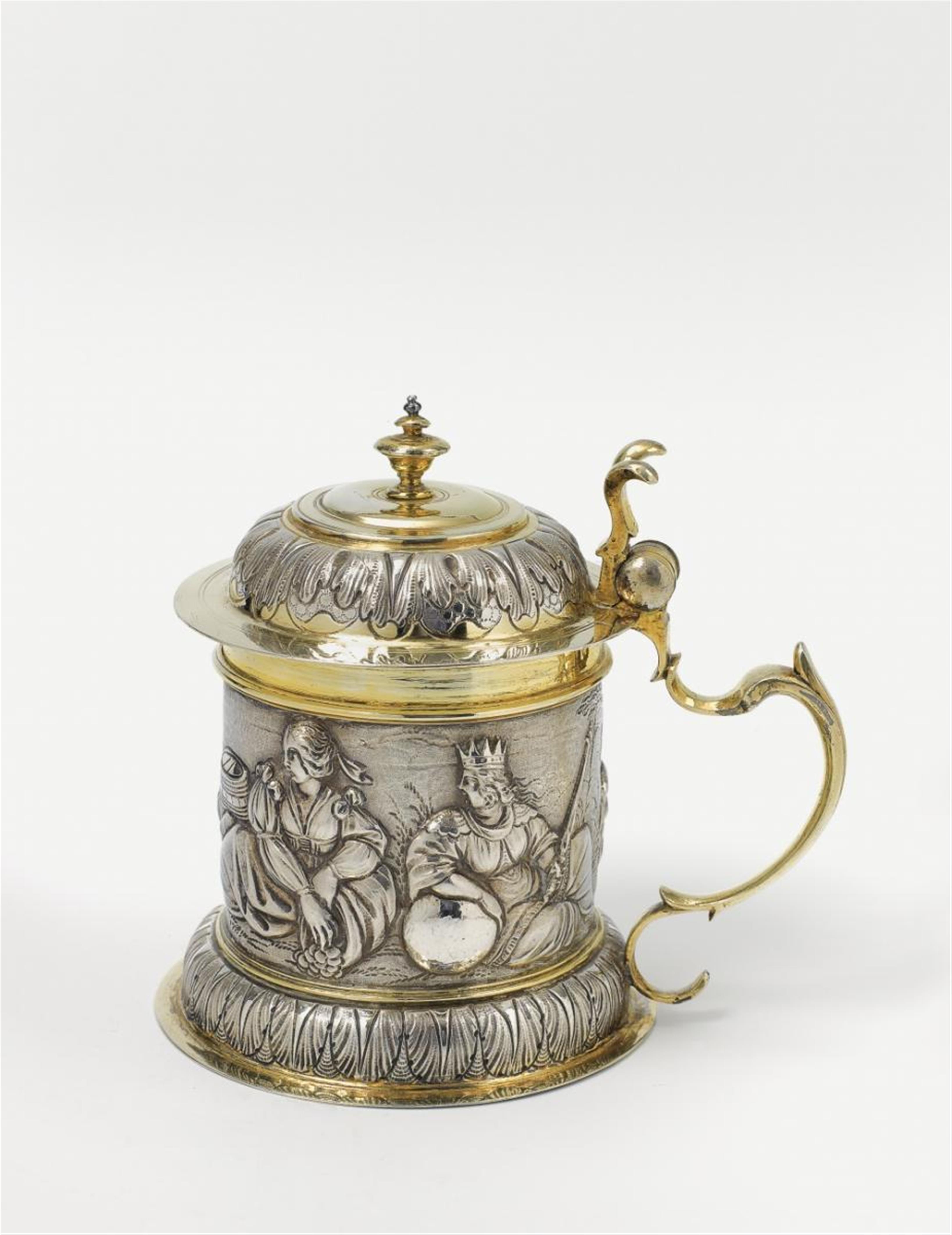 An Augsburg silver partially gilt tankard. Interior gilt. Marks of Hans Jakob Mair, 1701 - 05. - image-1