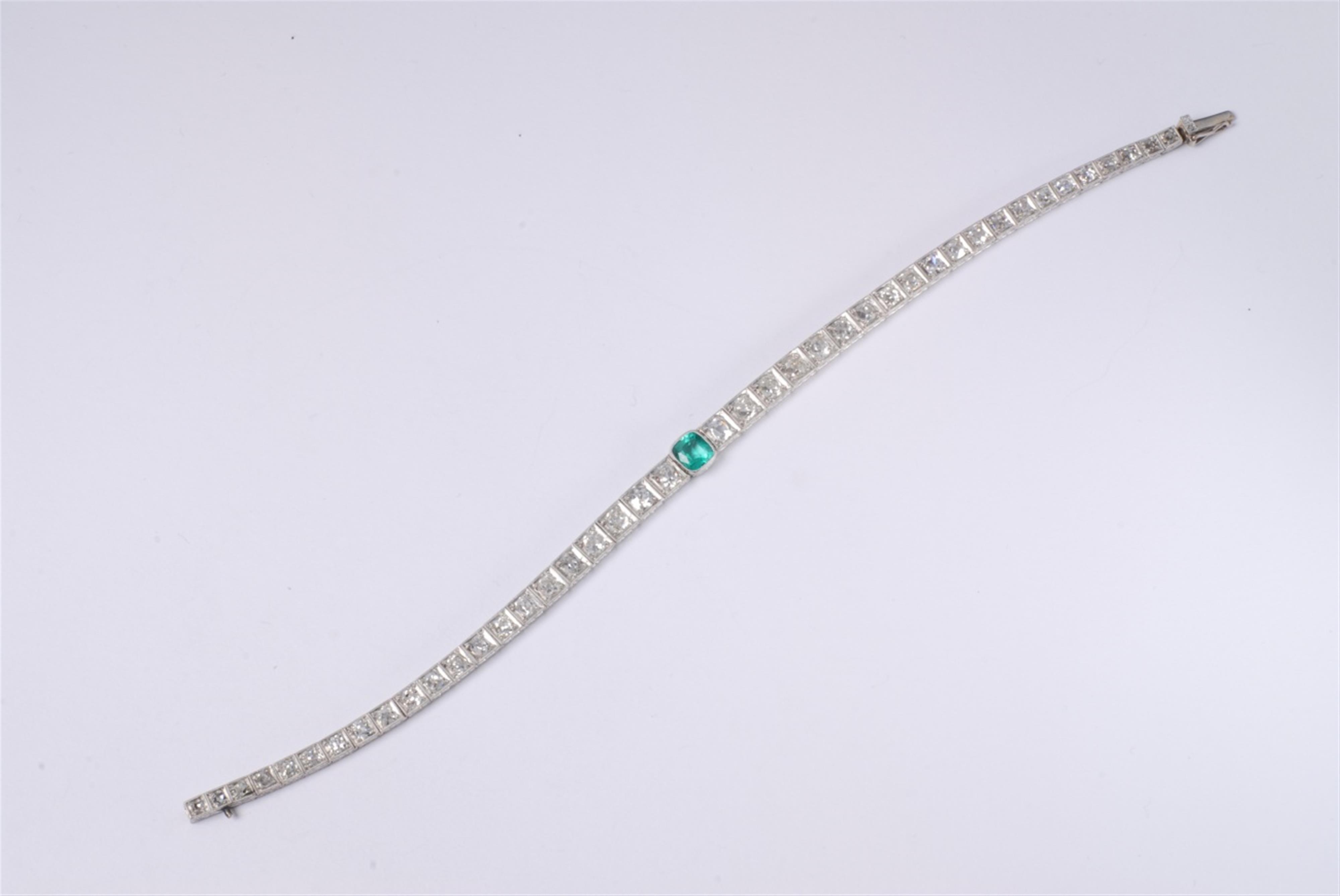 A platinum art déco riviere bracelet - image-1