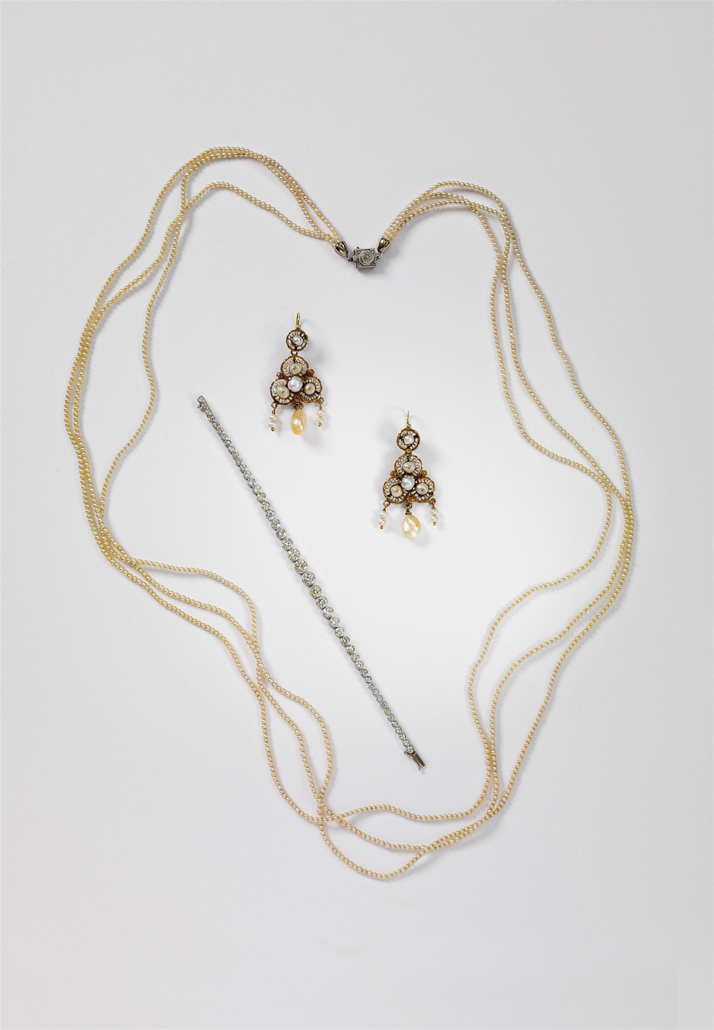 A pair of Sicilian 18k gold and pearl pendant earrings - image-2