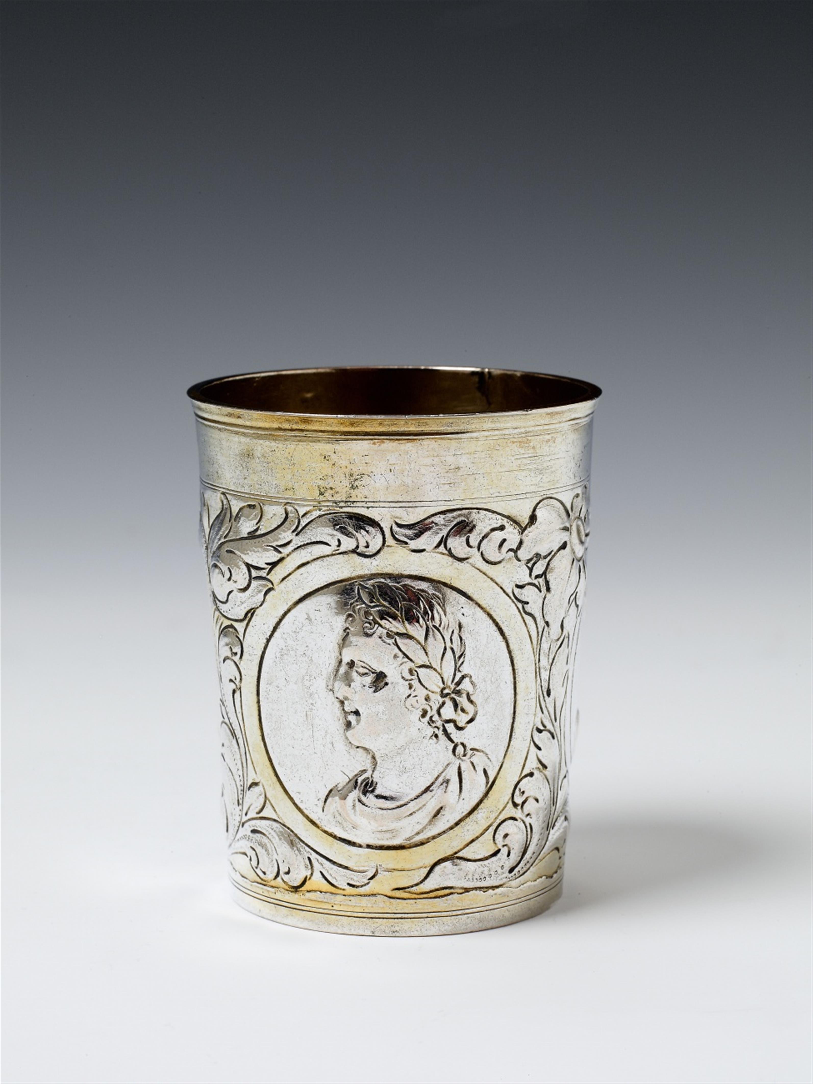 A Leipzig silver partially gilt beaker. Marks of Johann Paul Schmidt, 1694. - image-1