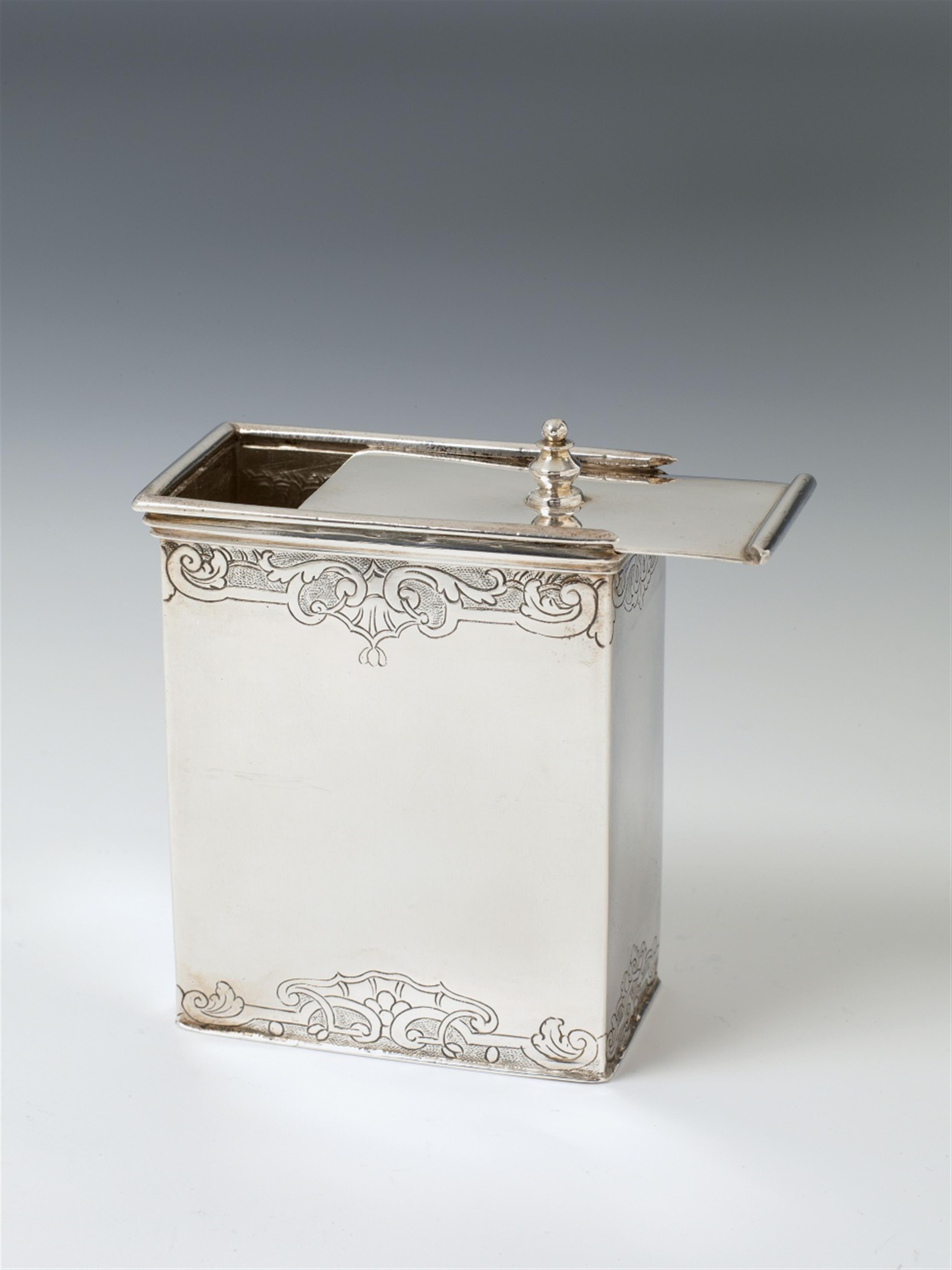 A Lübeck silver tea caddy. Engraved "JJK" to the underside. Marks of Johann David Bolt, 1725 - 31. - image-1