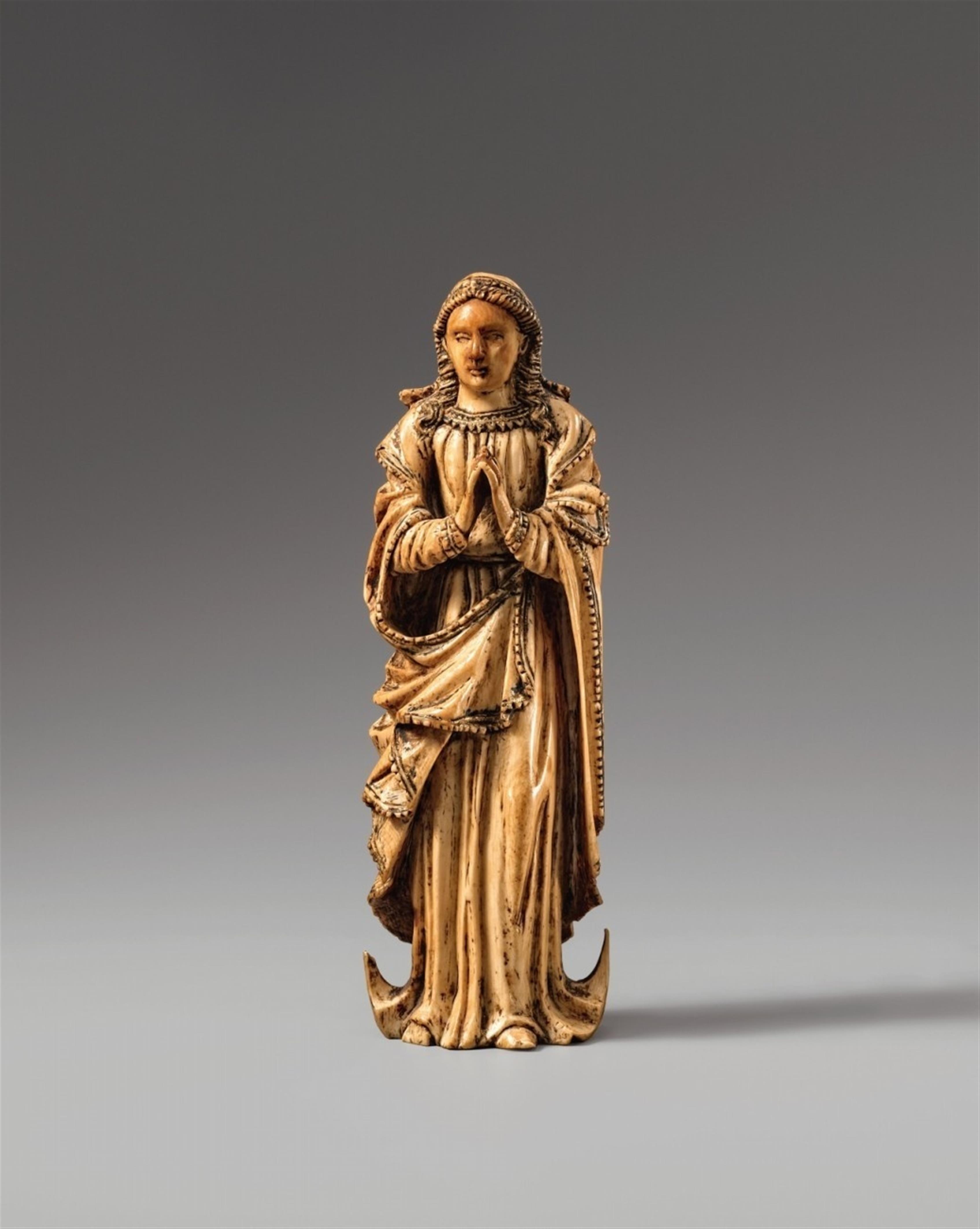 Spain or Portugal 17th century - A 17th century Spanish or Portuguese ivory figure of the Maria Immaculata. - image-1